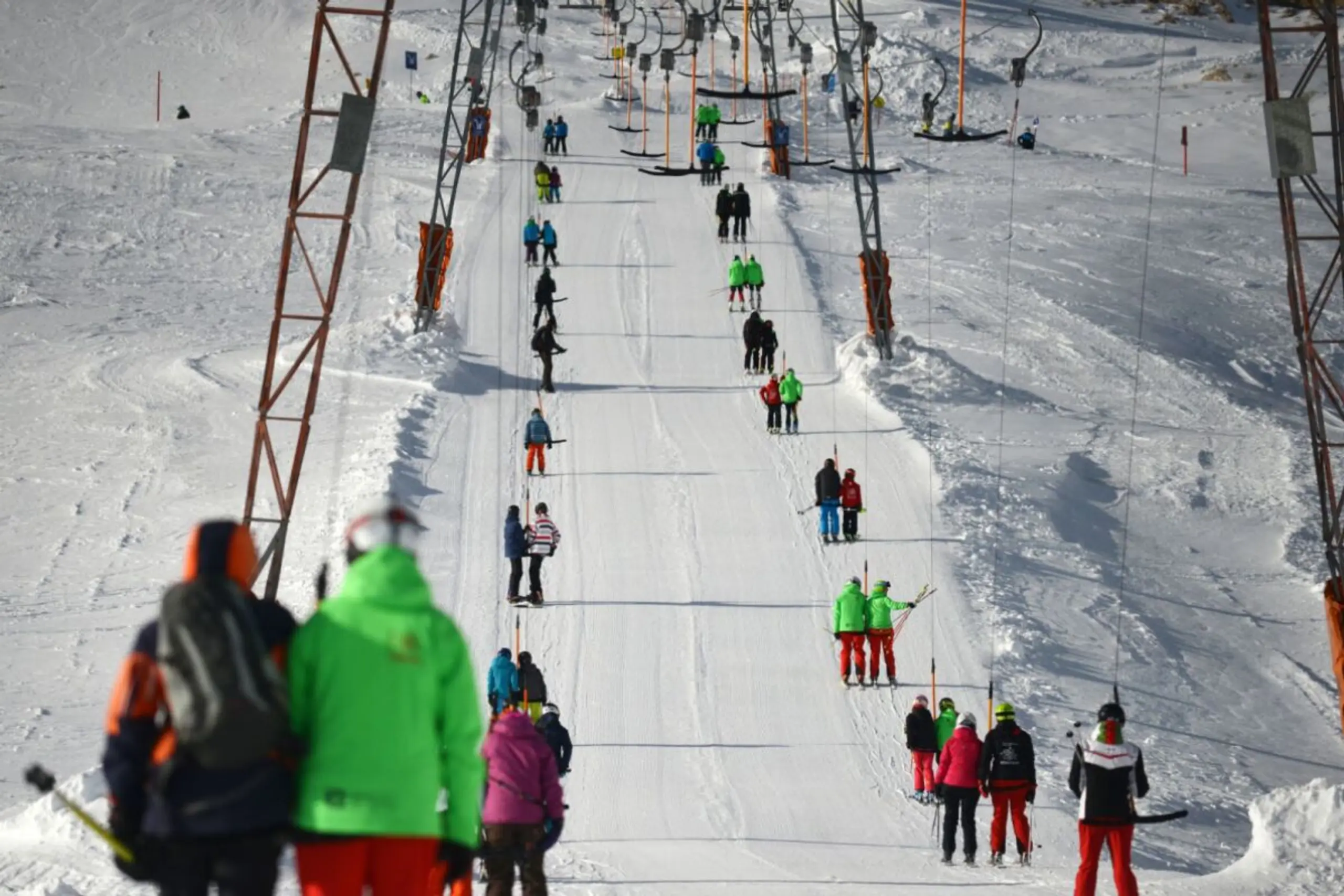 Bei Zweier-Schleppliften sollte man besonders gut aufpassen