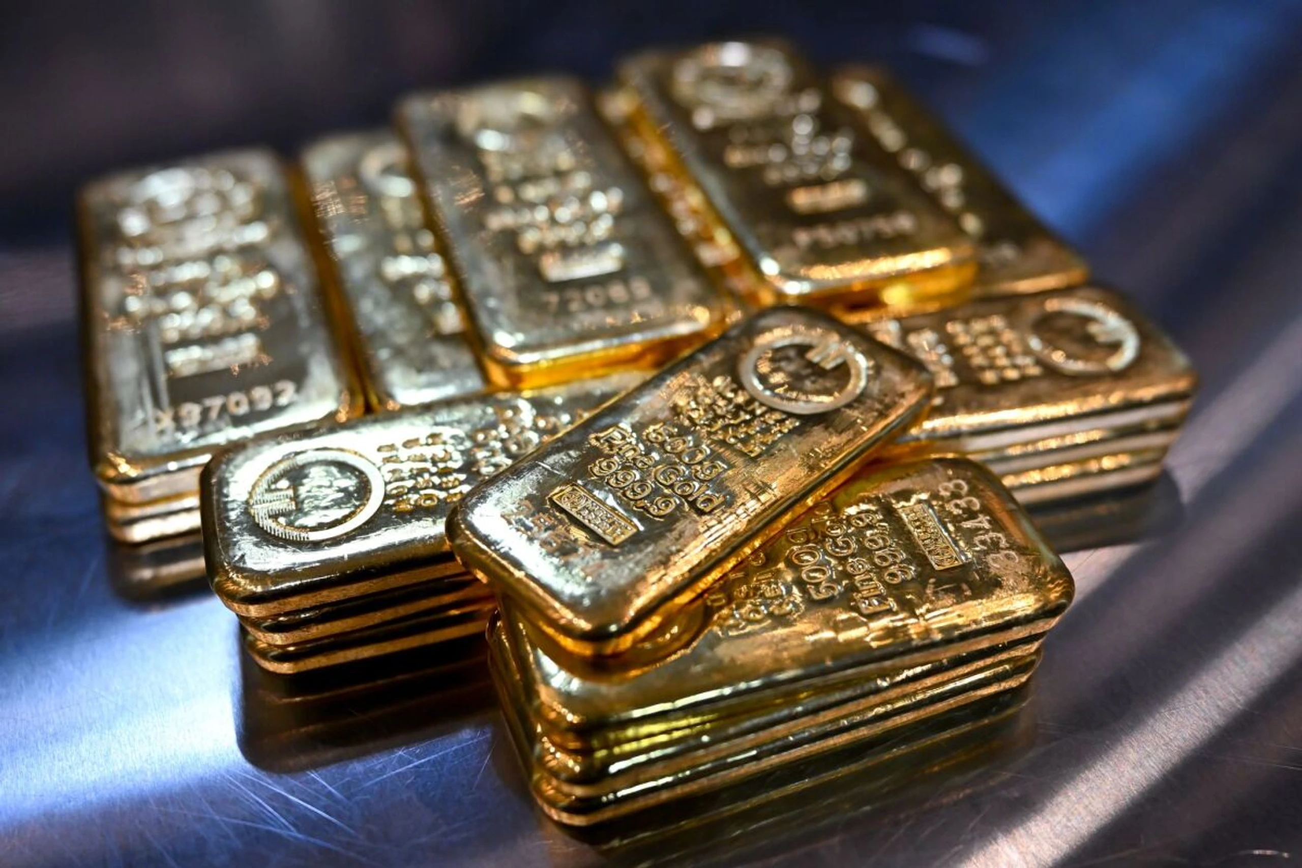 Gold wieder über 4.900 Dollar gehandelt
