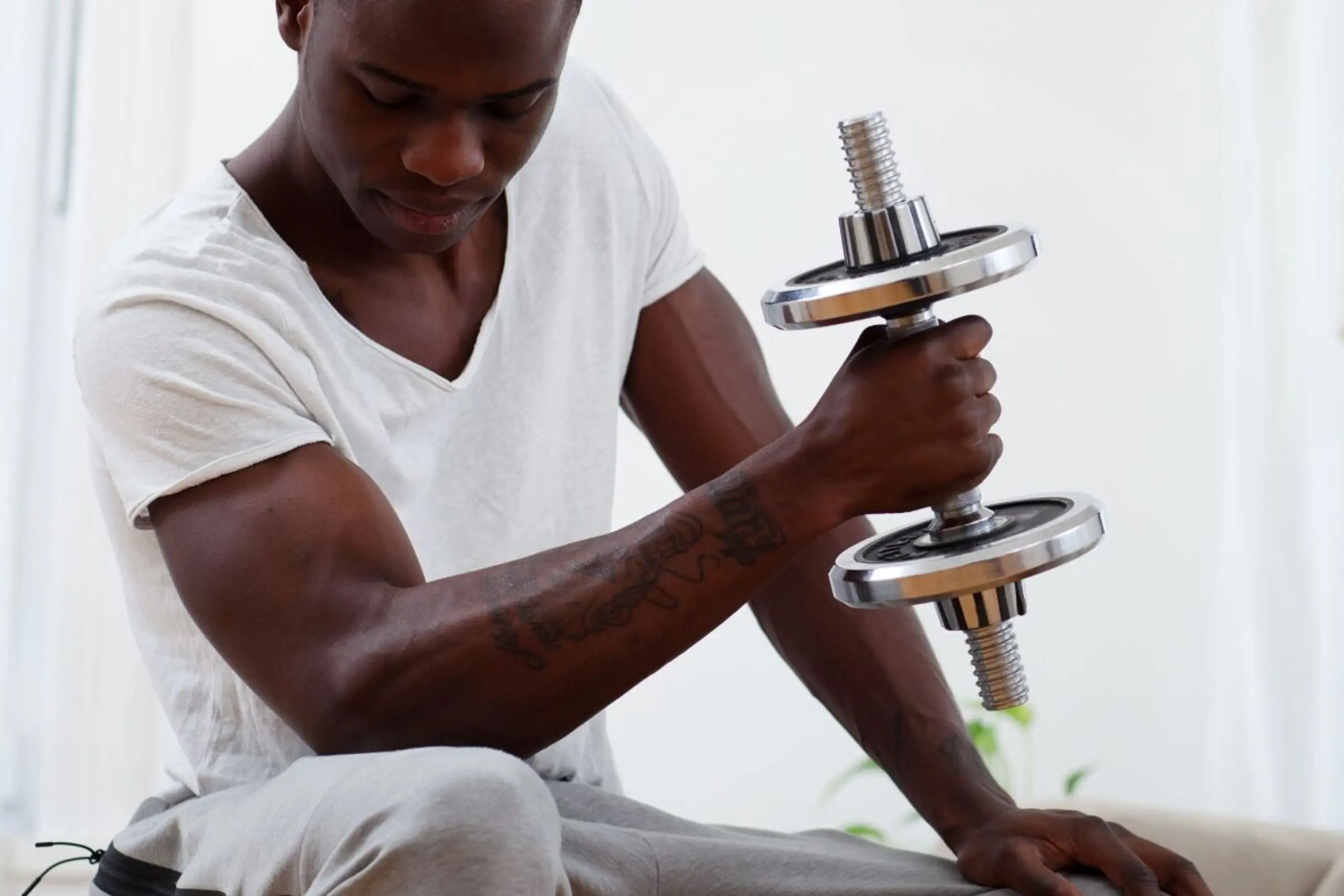 Kurzhanteln sind perfekt für das Training zuhause