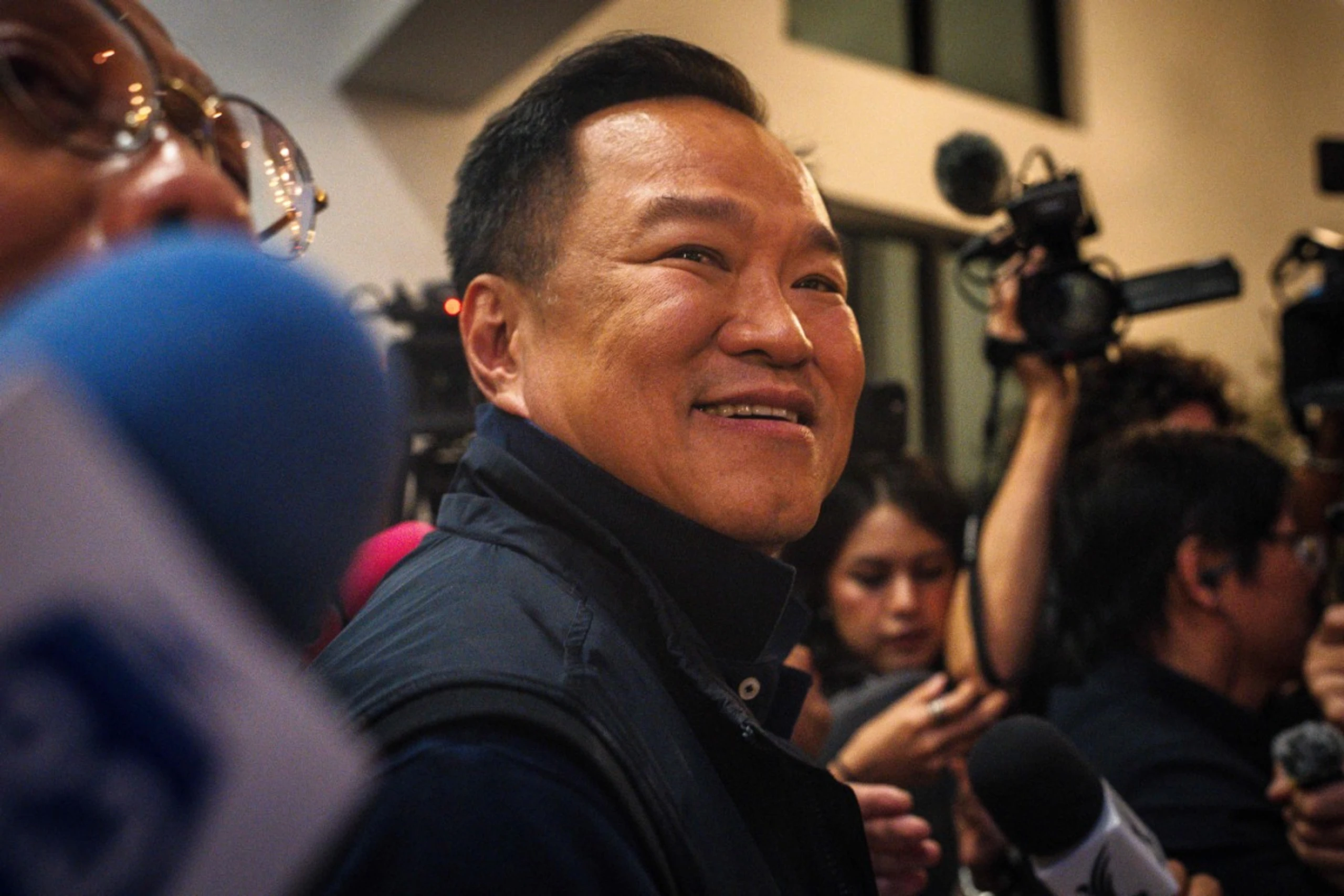 Anutin Charnvirakul geht als Wahlsieger hervor