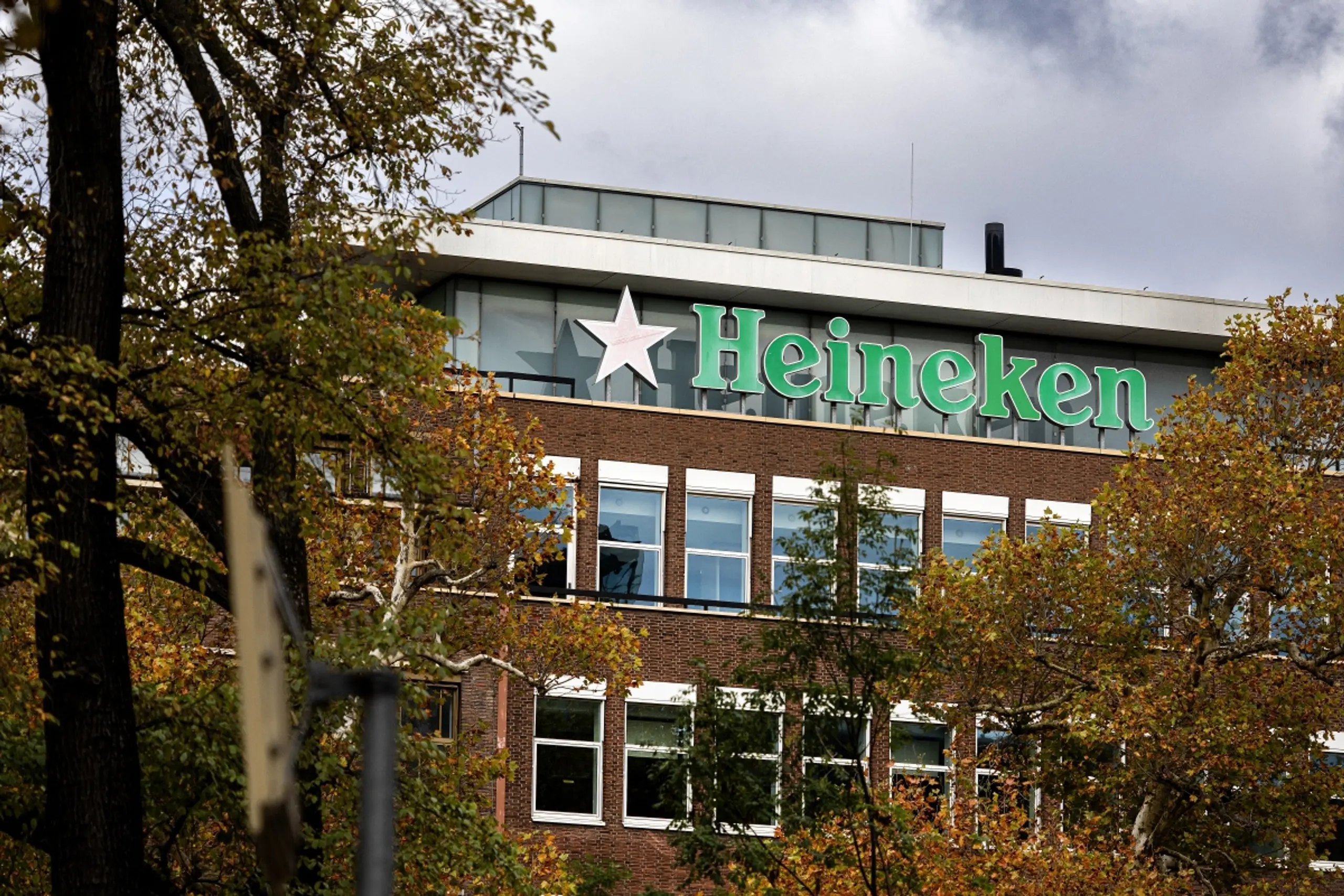 Heineken spart beim Personal