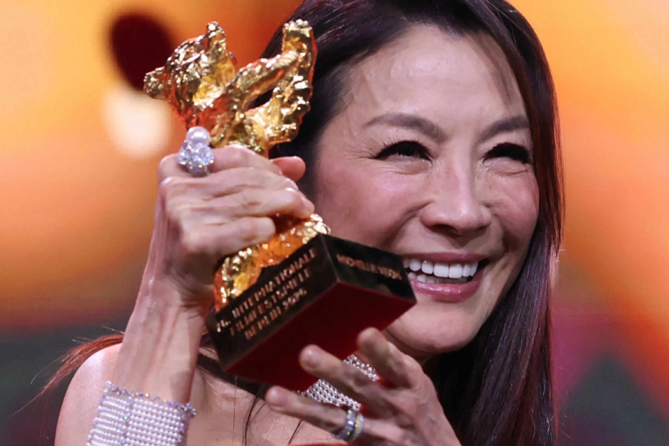 Michelle Yeoh mit dem Ehren-Bären