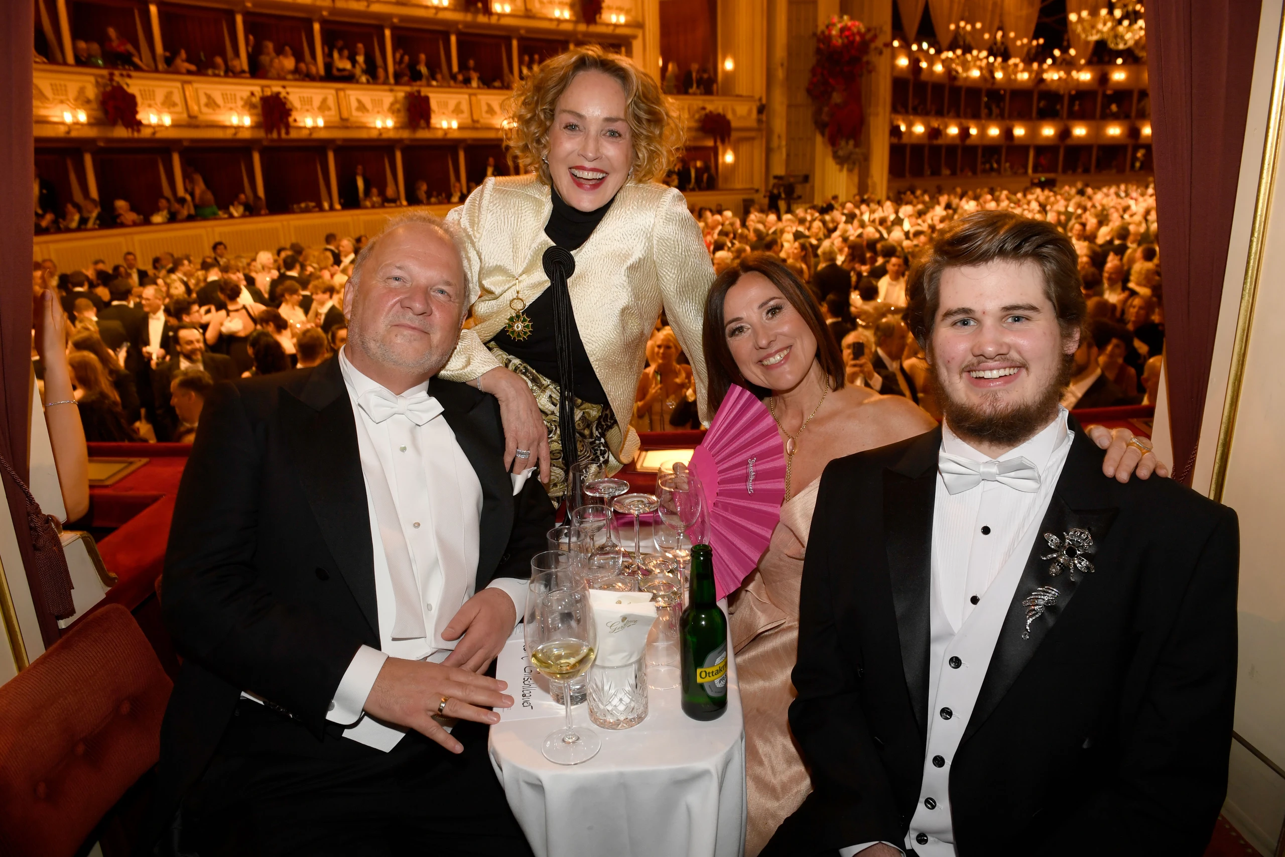 Promi-Bilder: Die neuesten Fotos der Stars