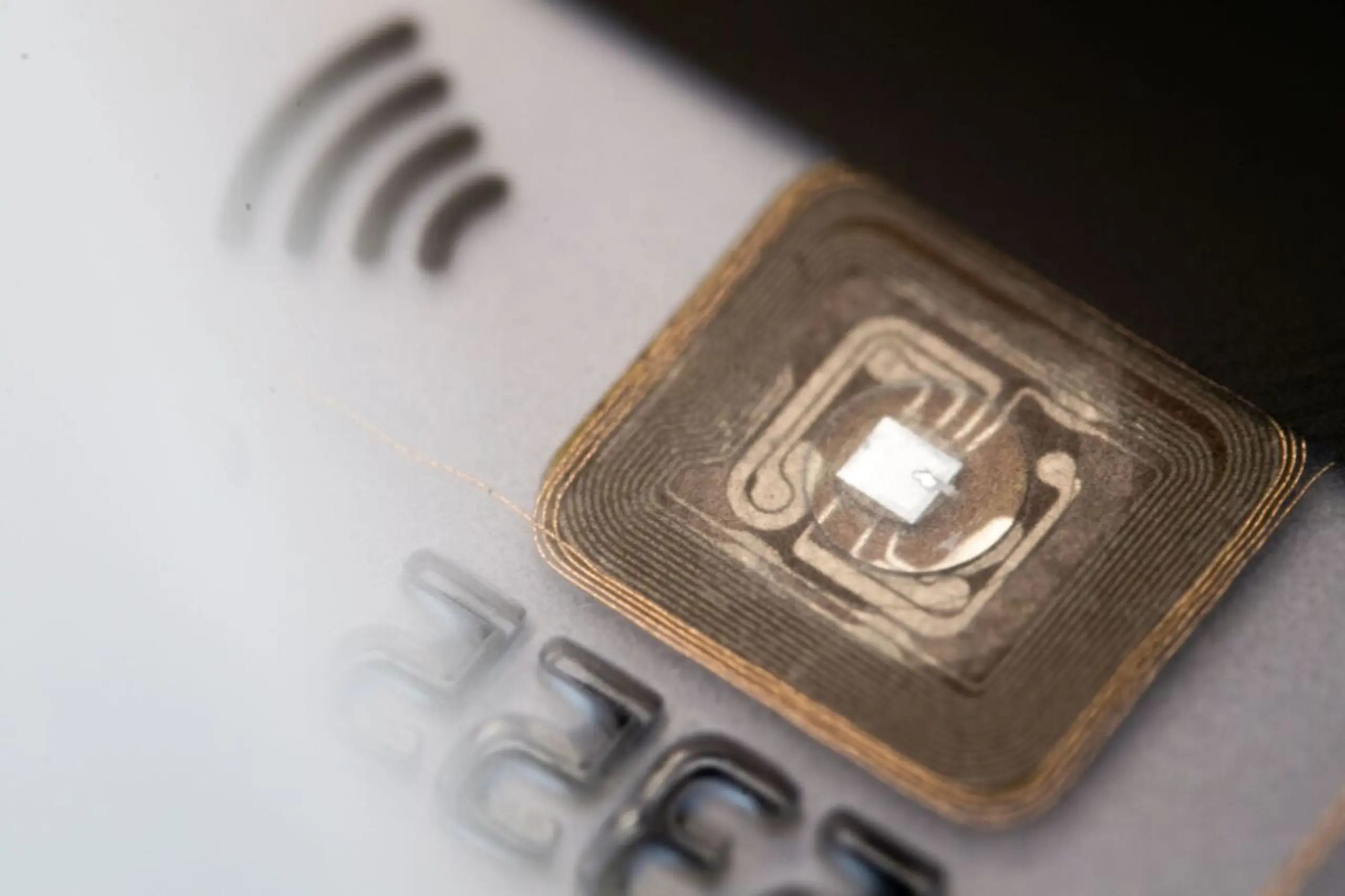 ++ ARCHIVBILD ++ NFC-Chips in Karten und Geräten ermöglichen schnelle Transaktionen