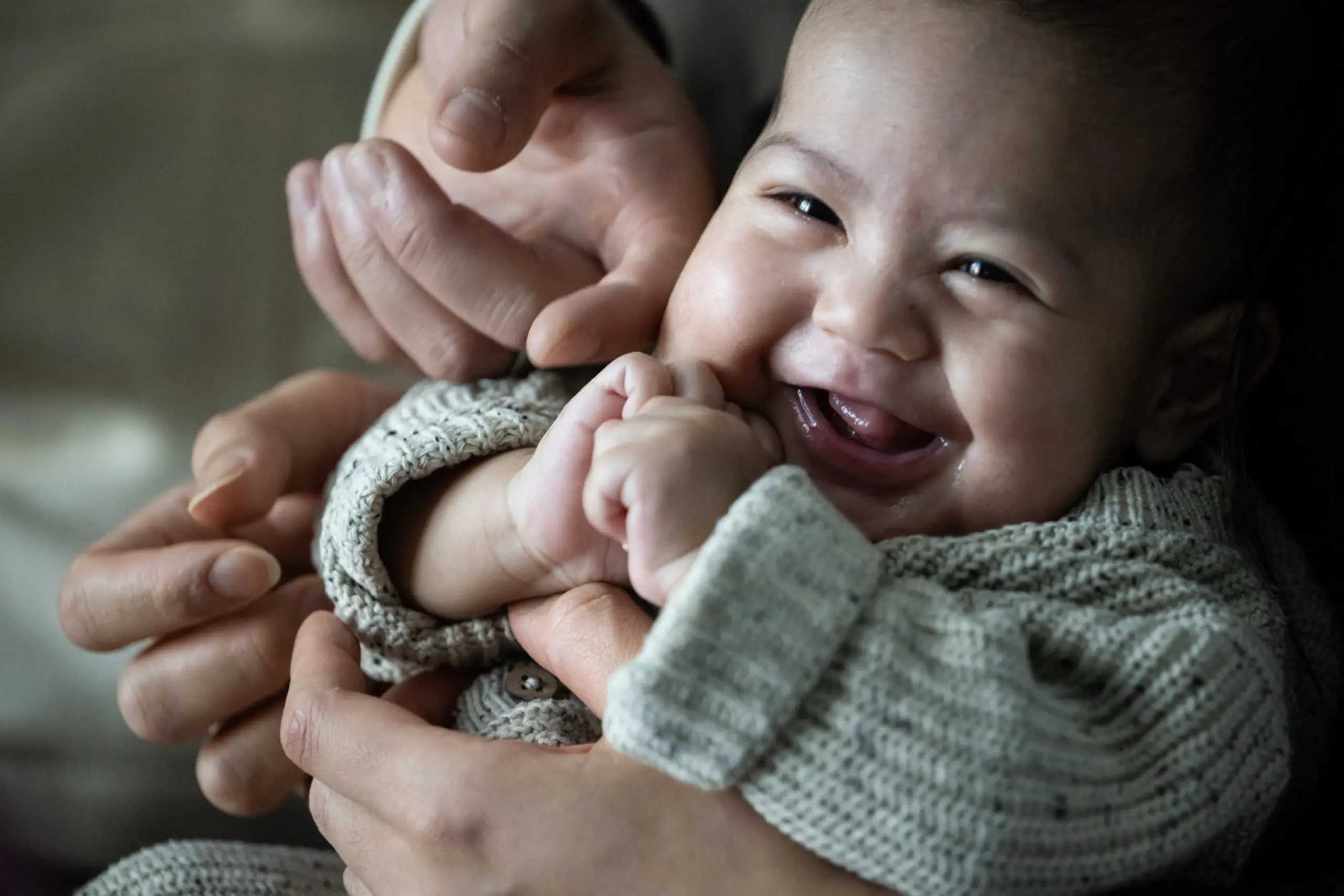 Issa geht es drei Monate nach seiner Geburt gut