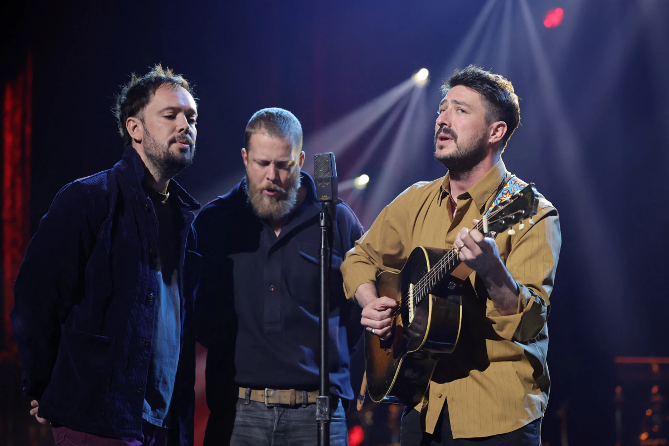 Mumford & Sons mit 14 neuen Songs