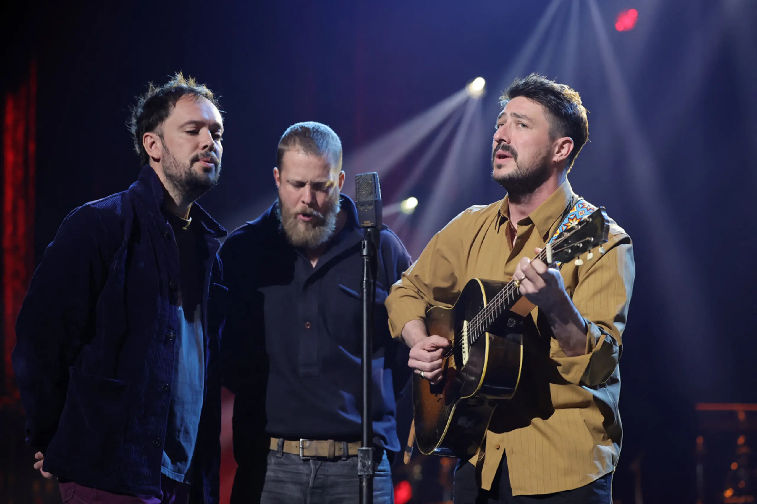 Mumford & Sons mit 14 neuen Songs