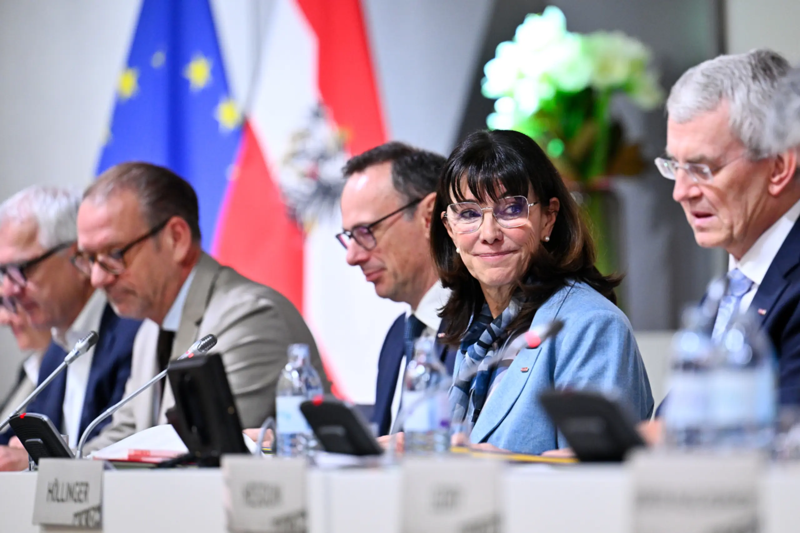 WKÖ-Spitze: Martha Schultz und links von ihr Jochen Danninger