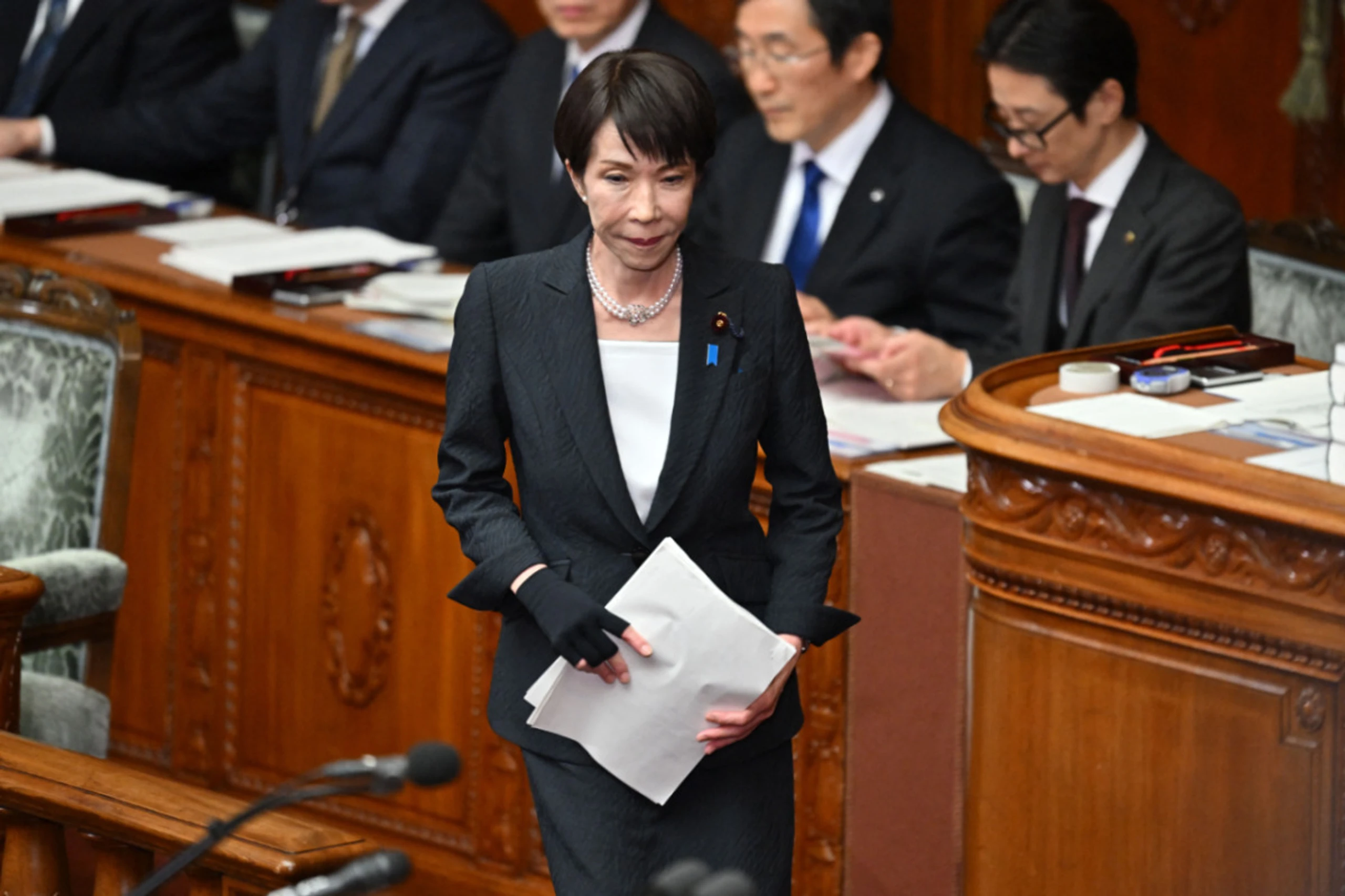 Takaichi teilte dem Parlament ihre Pläne mit