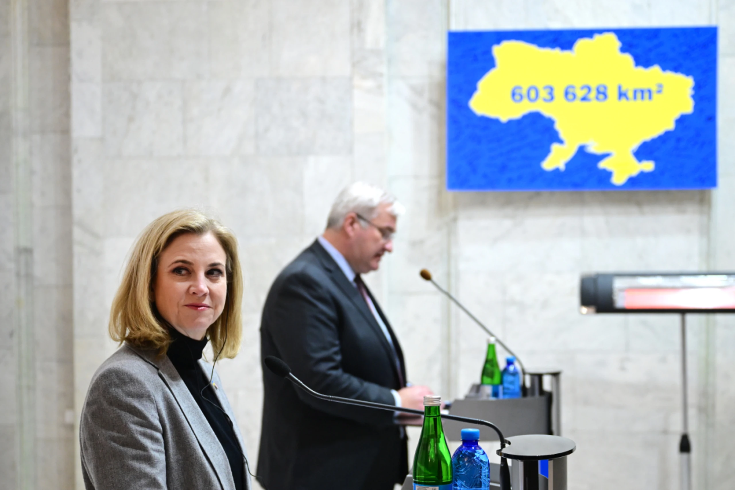 Mein-Reisinger bei der Pressekonferenz in Kiew