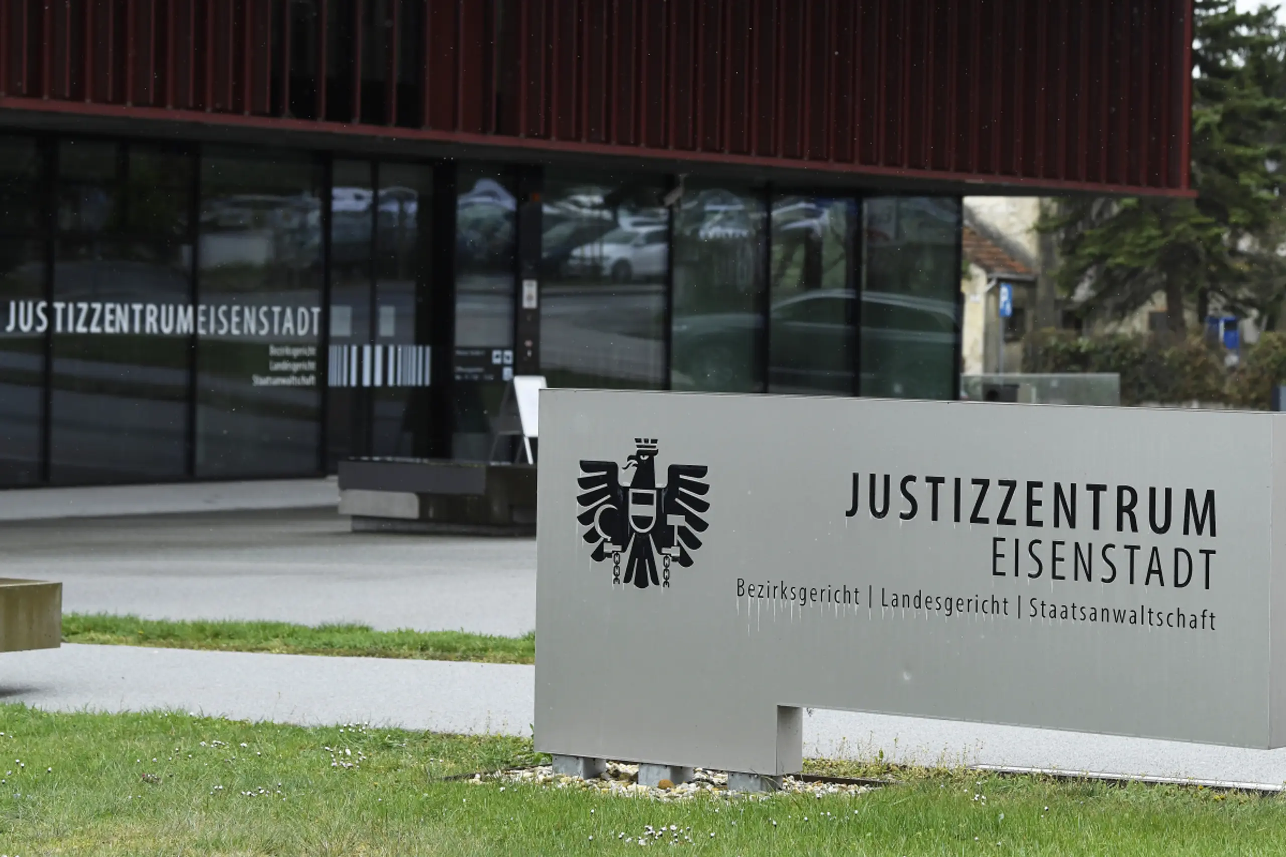 Angeklagte legten vor Gericht - teilweise - Geständnisse ab