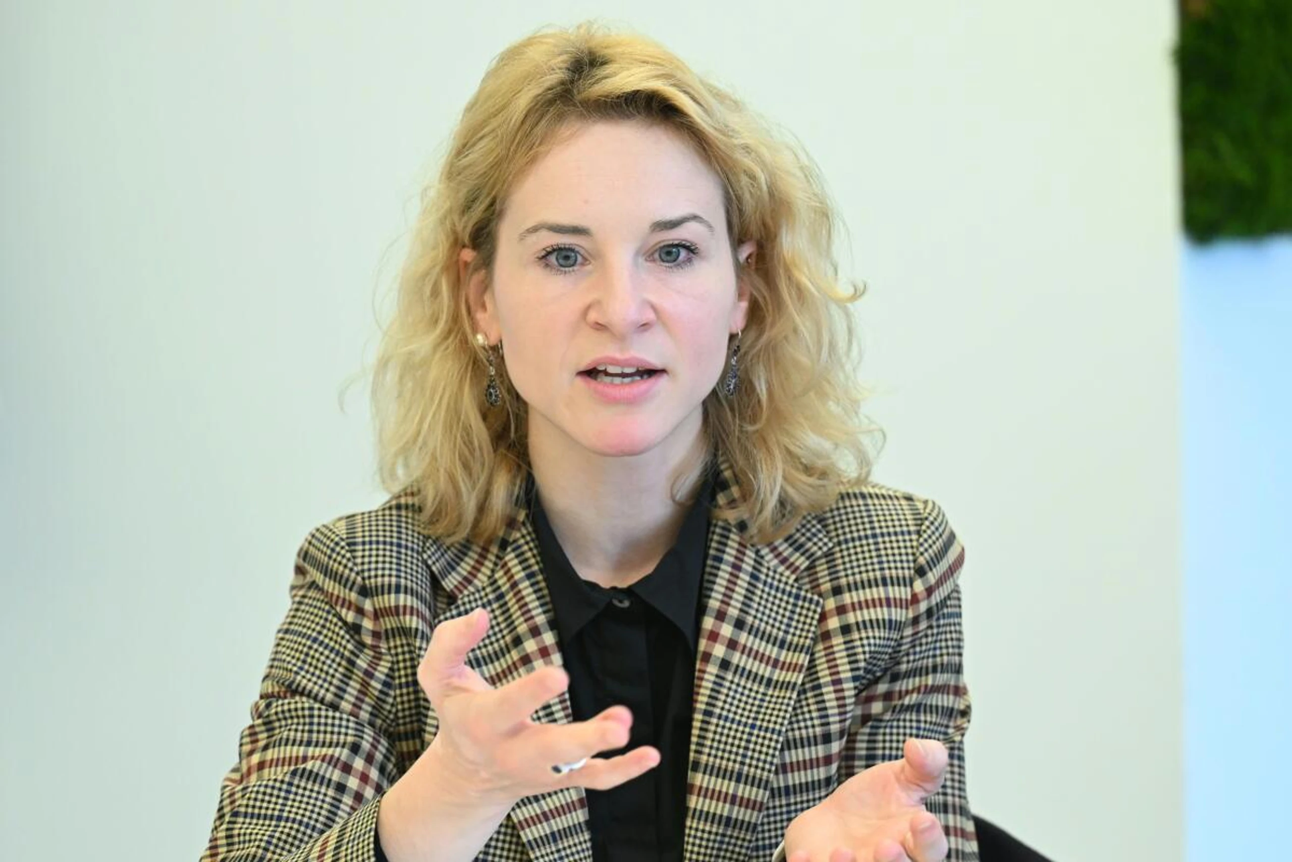 Wissenschaftsministerin Eva-Maria Holzleitner