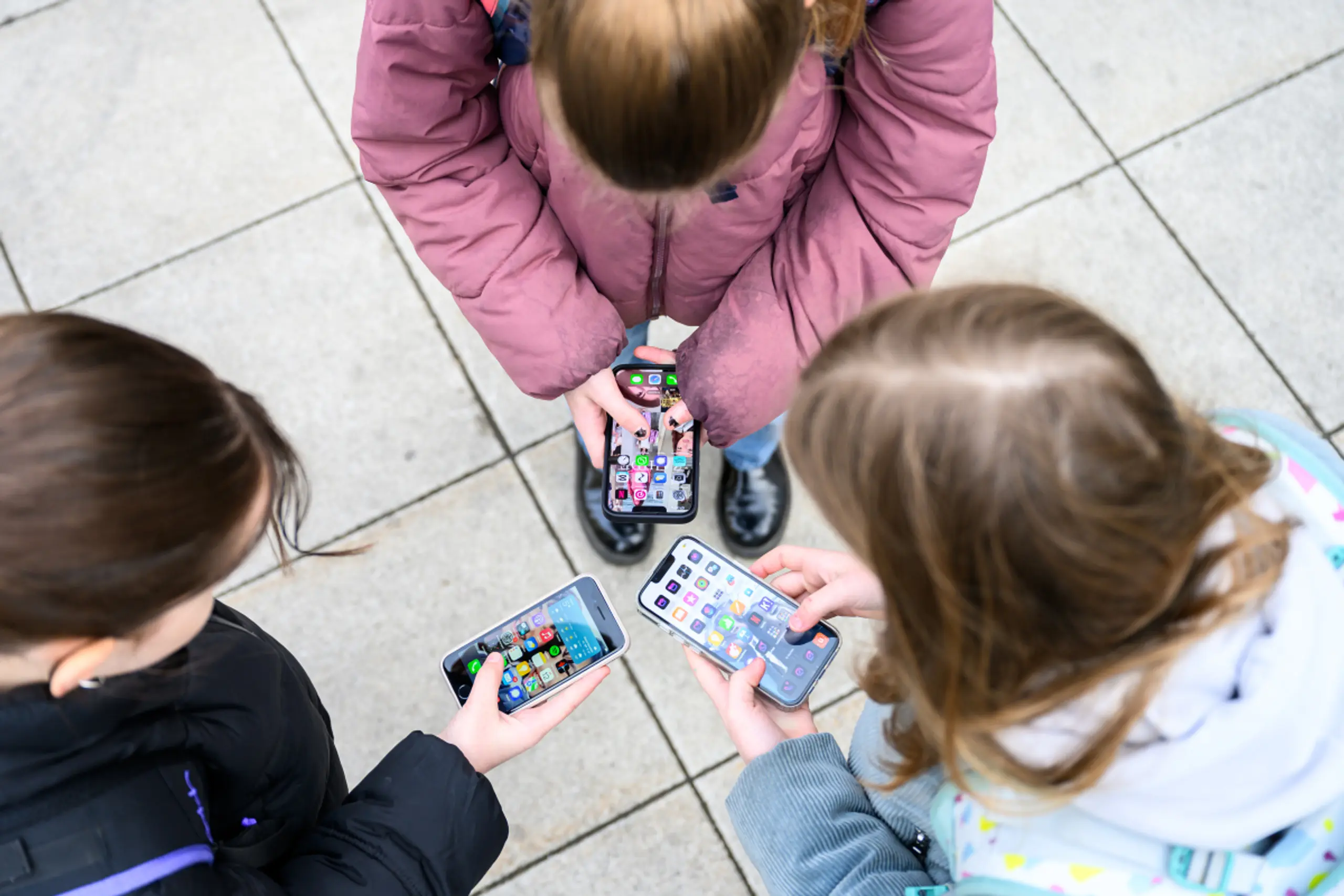 Smartphones am besten erst ab 13 Jahren