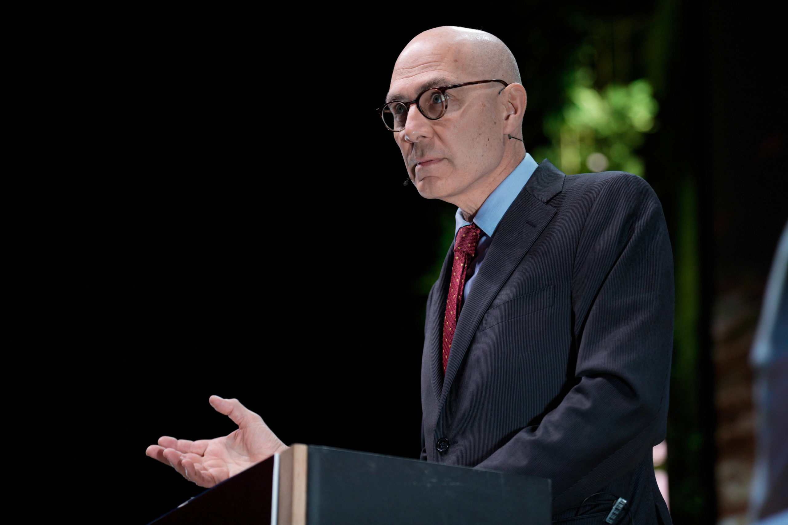 UNO-Hochkommissar Türk warnt vor Macht von Autokraten und IT-Milliardären