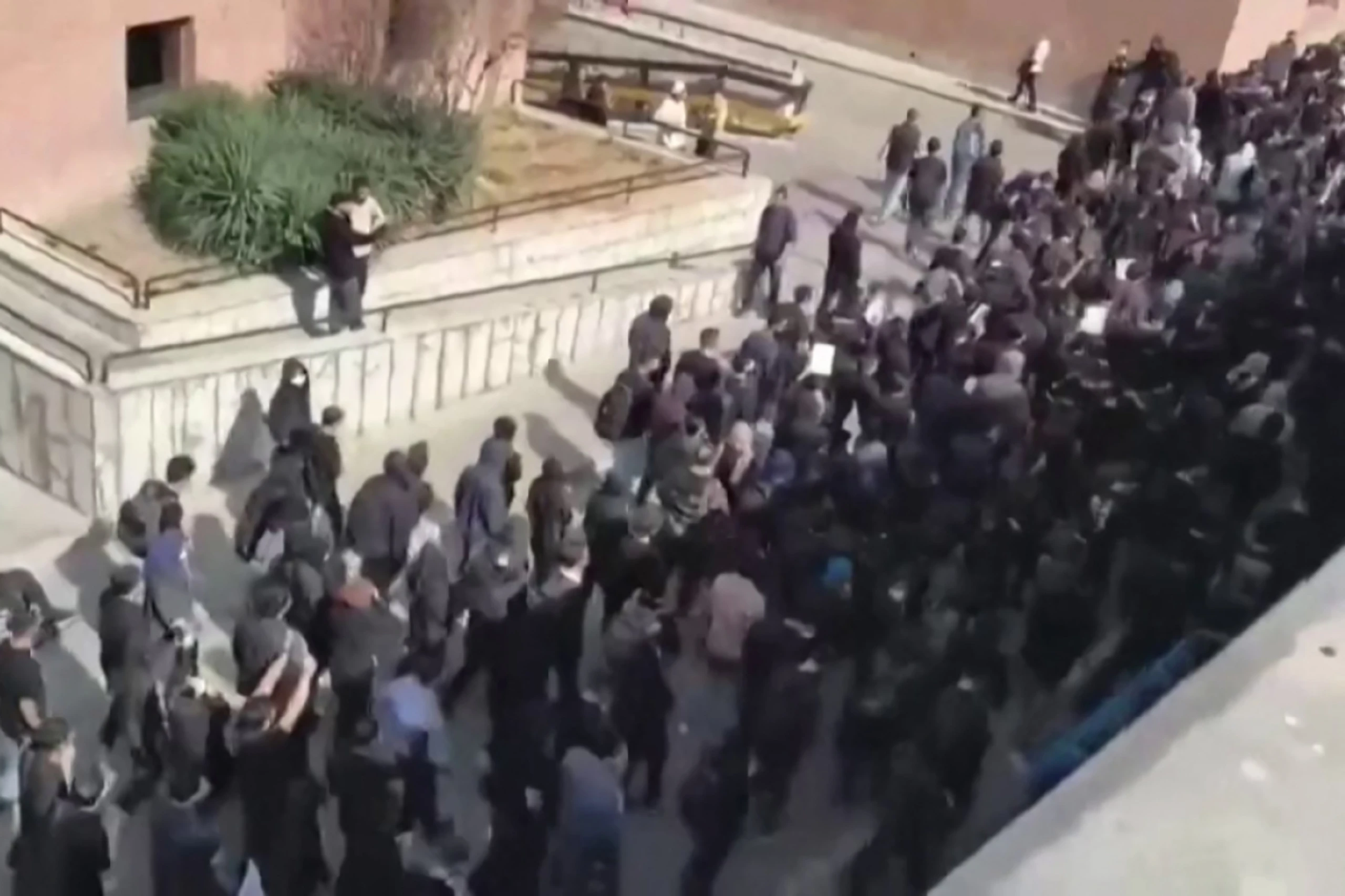 Neue Demonstationen im Iran am dritten Tag in Folge