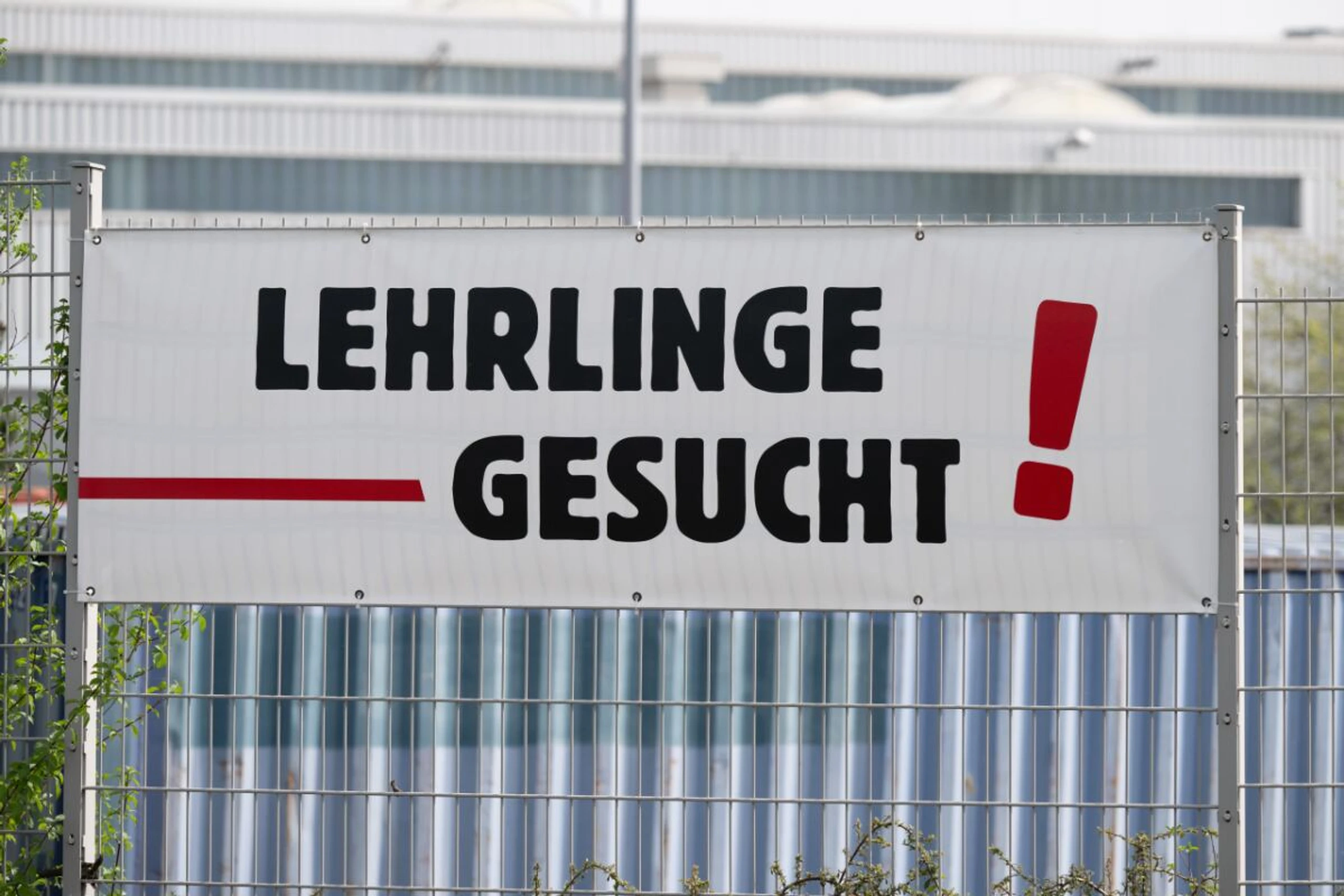 AK und ÖGB finden, Unternehmen könnten sich mehr um Lehrlinge bemühen