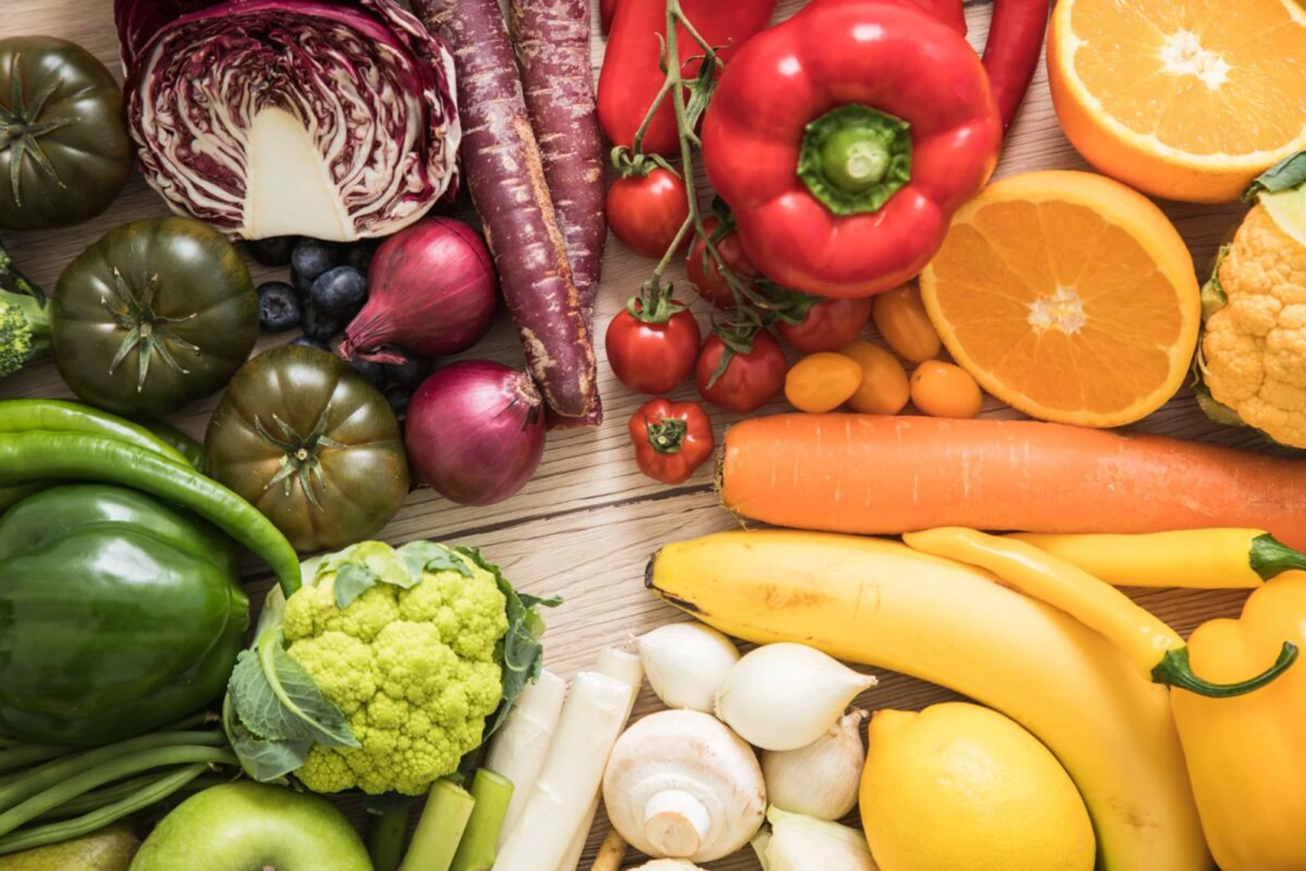 Viel Gemüse, Wasser und Bewegung fördern die natürliche Entgiftung