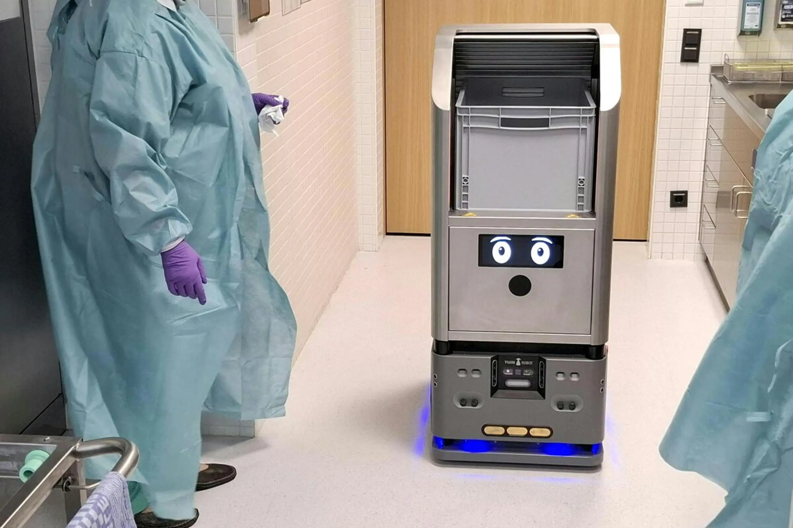 Der Versorgungsroboter "Rolliver" steht seit Februar im Einsatz