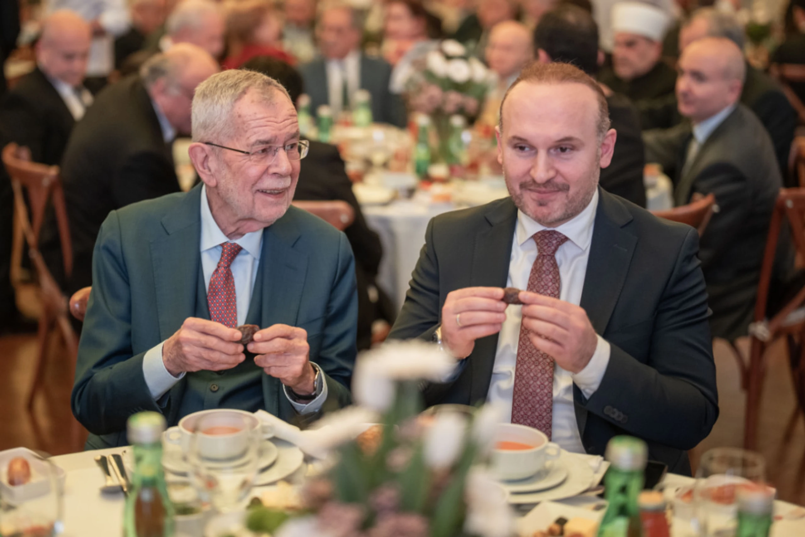 Van der Bellen und Vural brechen das Fasten