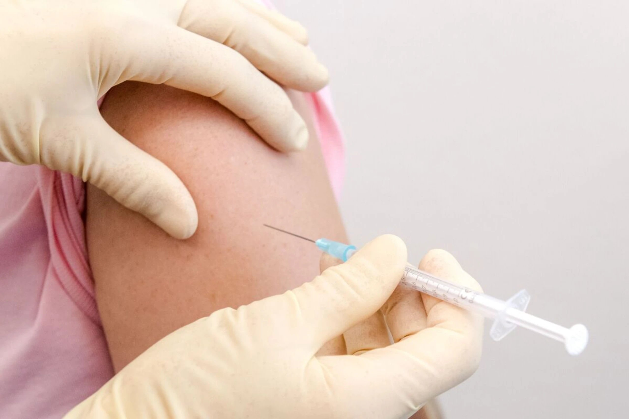 Die HPV-Impfung kann vor Viren schützen, die Feigwarzen verursachen