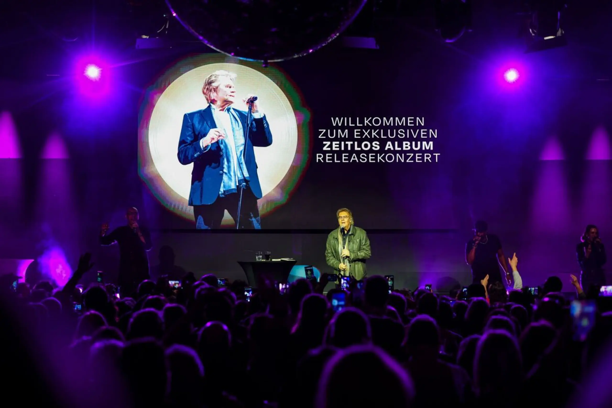 Howard Carpendale gibt Konzert im Schlager-Café