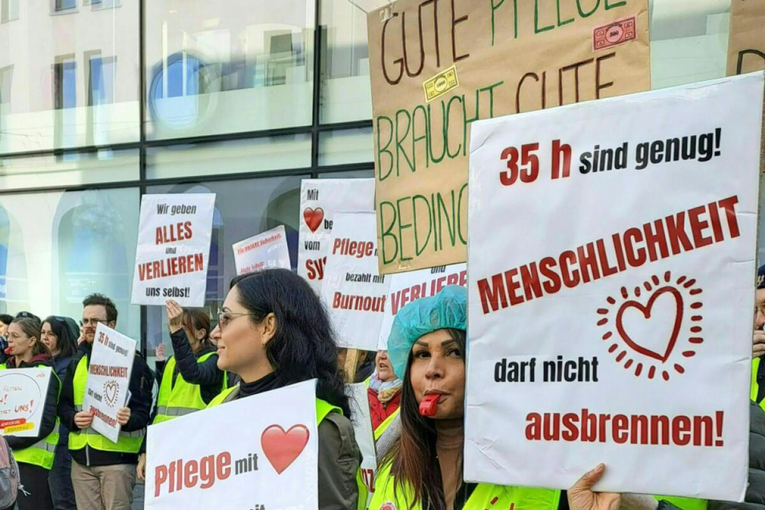 Streik der Pflegekräfte an den OÖ. Ordensspitälern in Linz