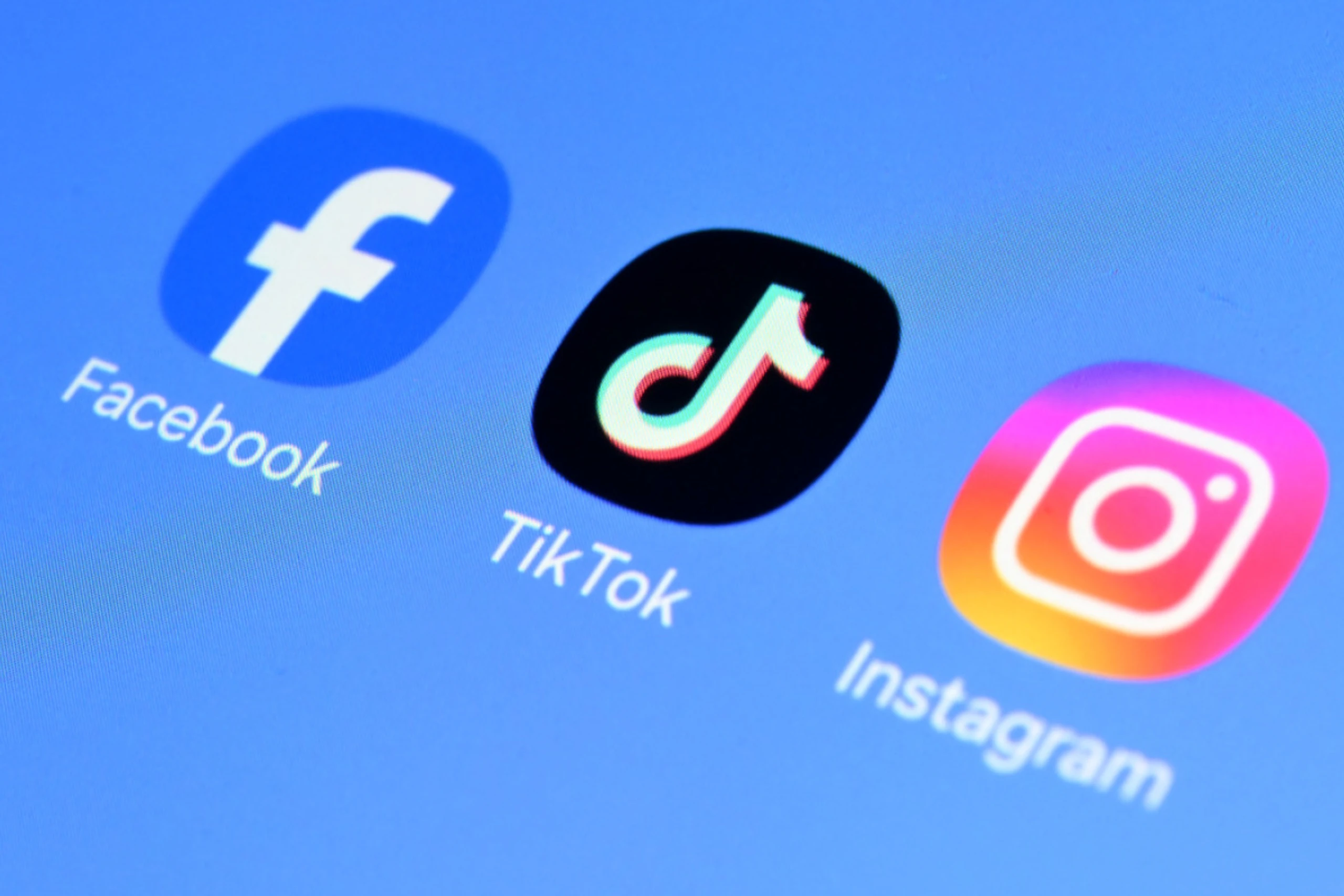 Immer mehr Staaten wollen Jugend besser schützen