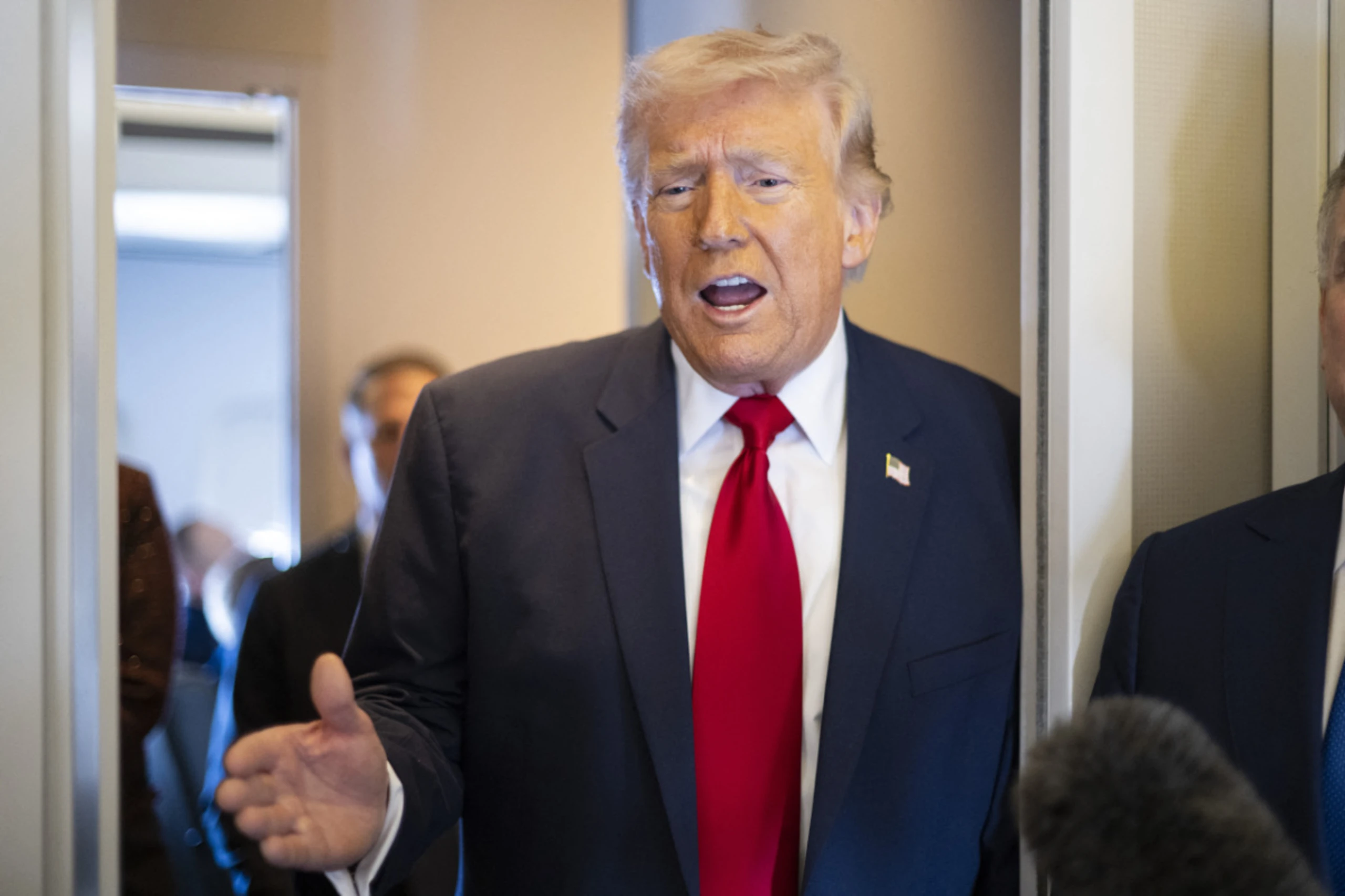 Donald Trump droht neuen iranischen Führer unverhohlen mit dem Tod