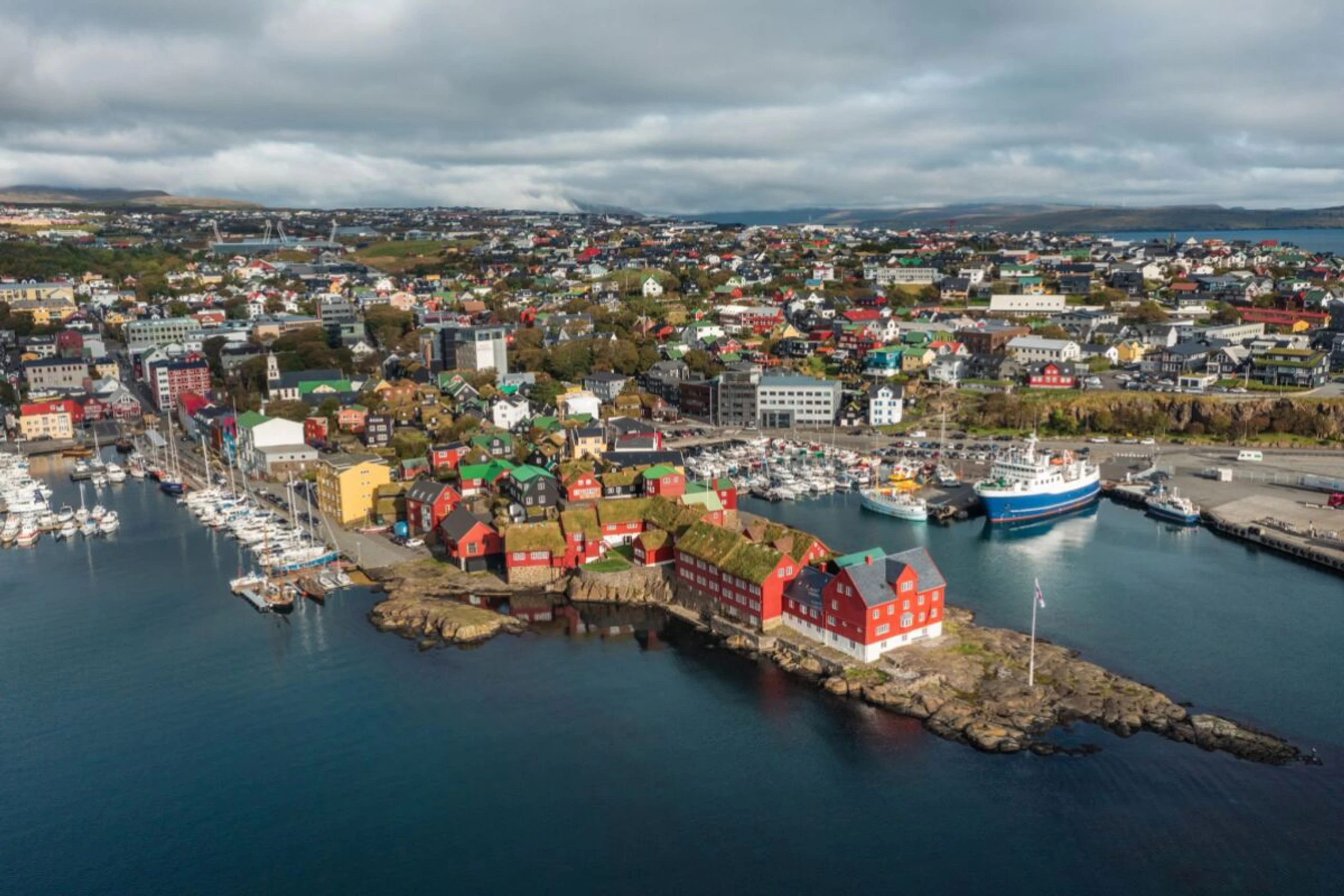 Die Hauptstadt des Archipels ist Tórshavn