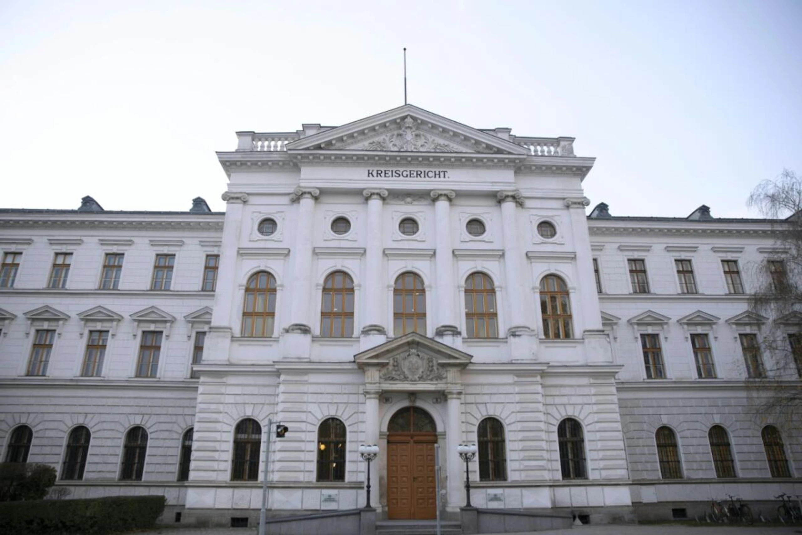Schauplatz wird das Landesgericht Wiener Neustadt sein