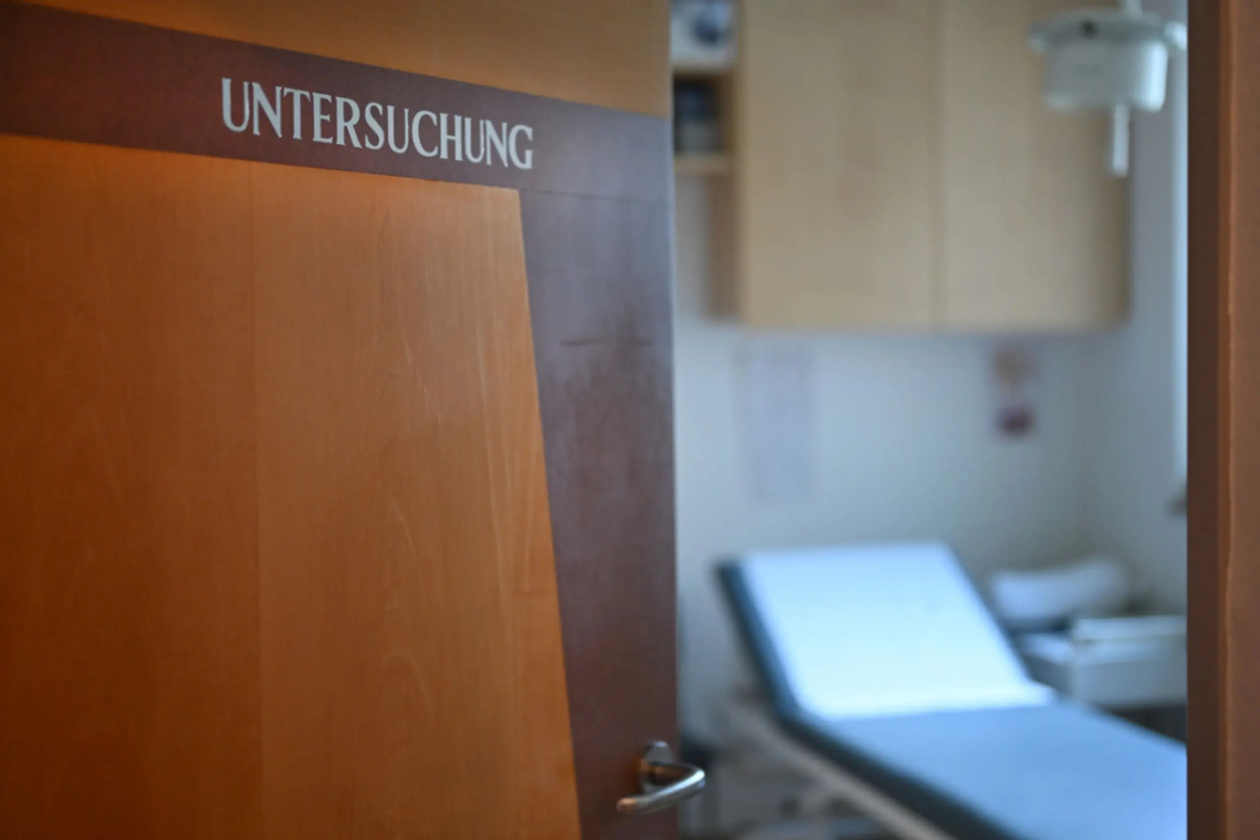 Viel Kritik: Beguachtungen zu I-Pension, Pflegegeld & Co.