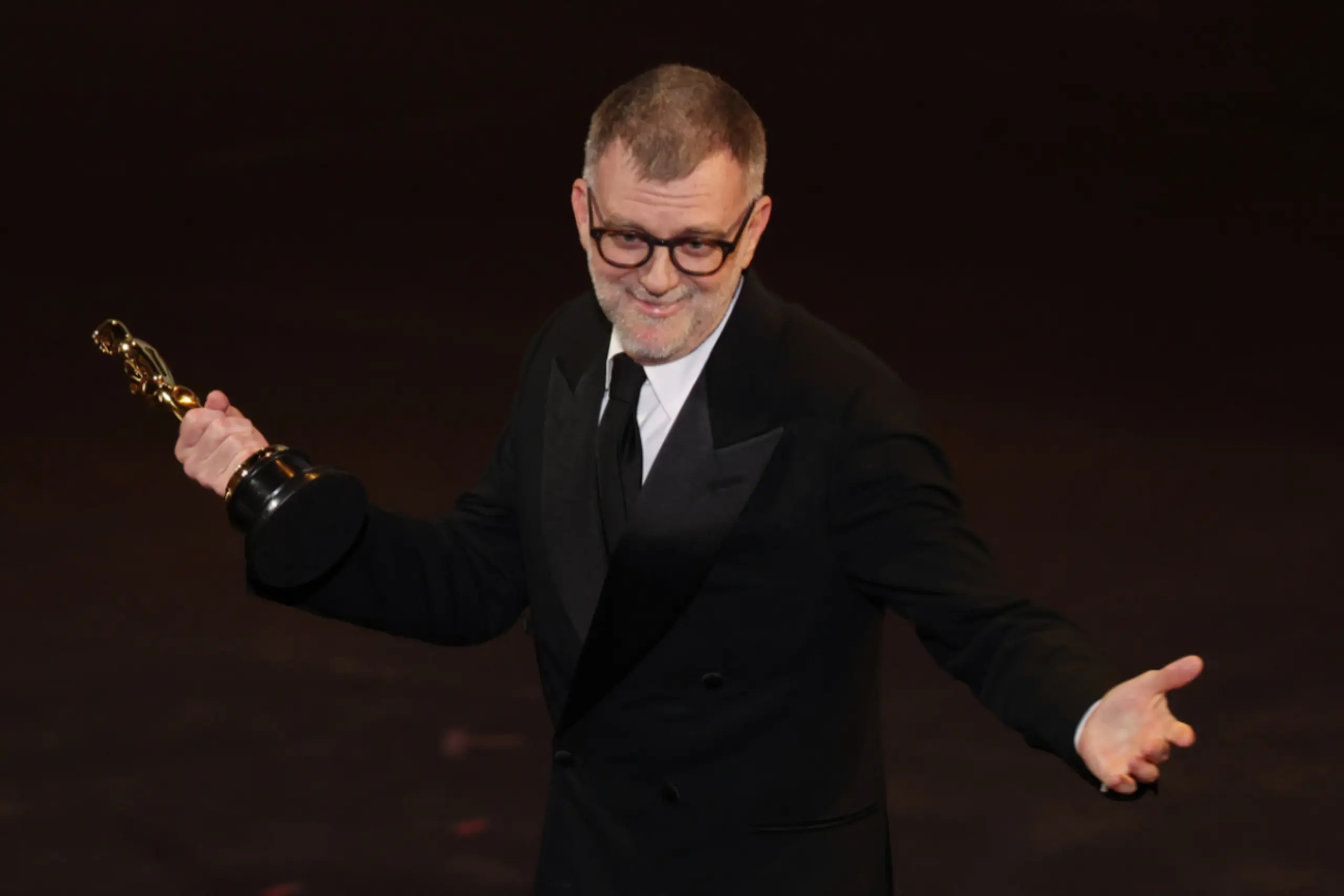 Paul Thomas Anderson und einer seiner Oscars