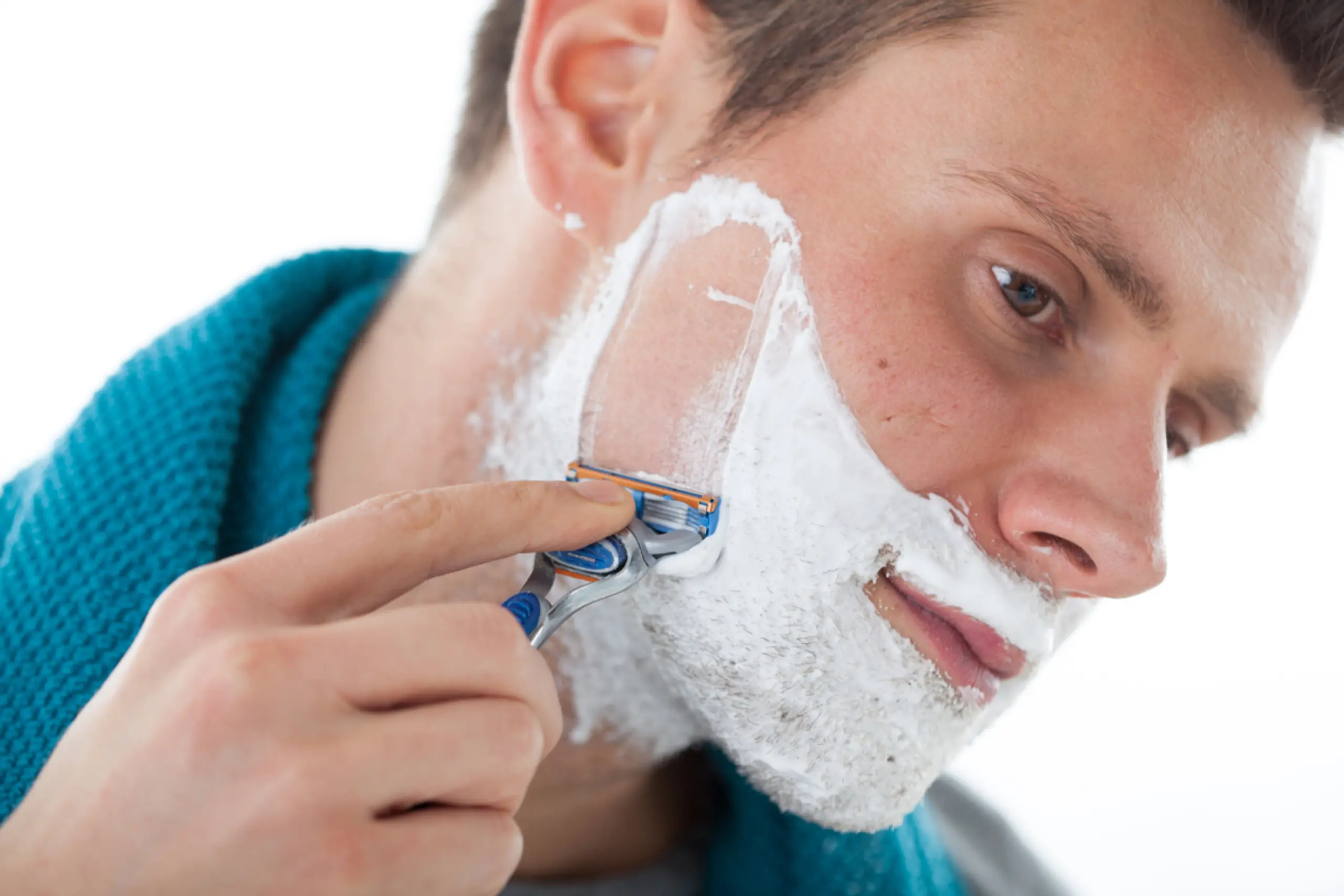 Nach dem Frühstück steigt das Verletzungsrisiko beim Rasieren