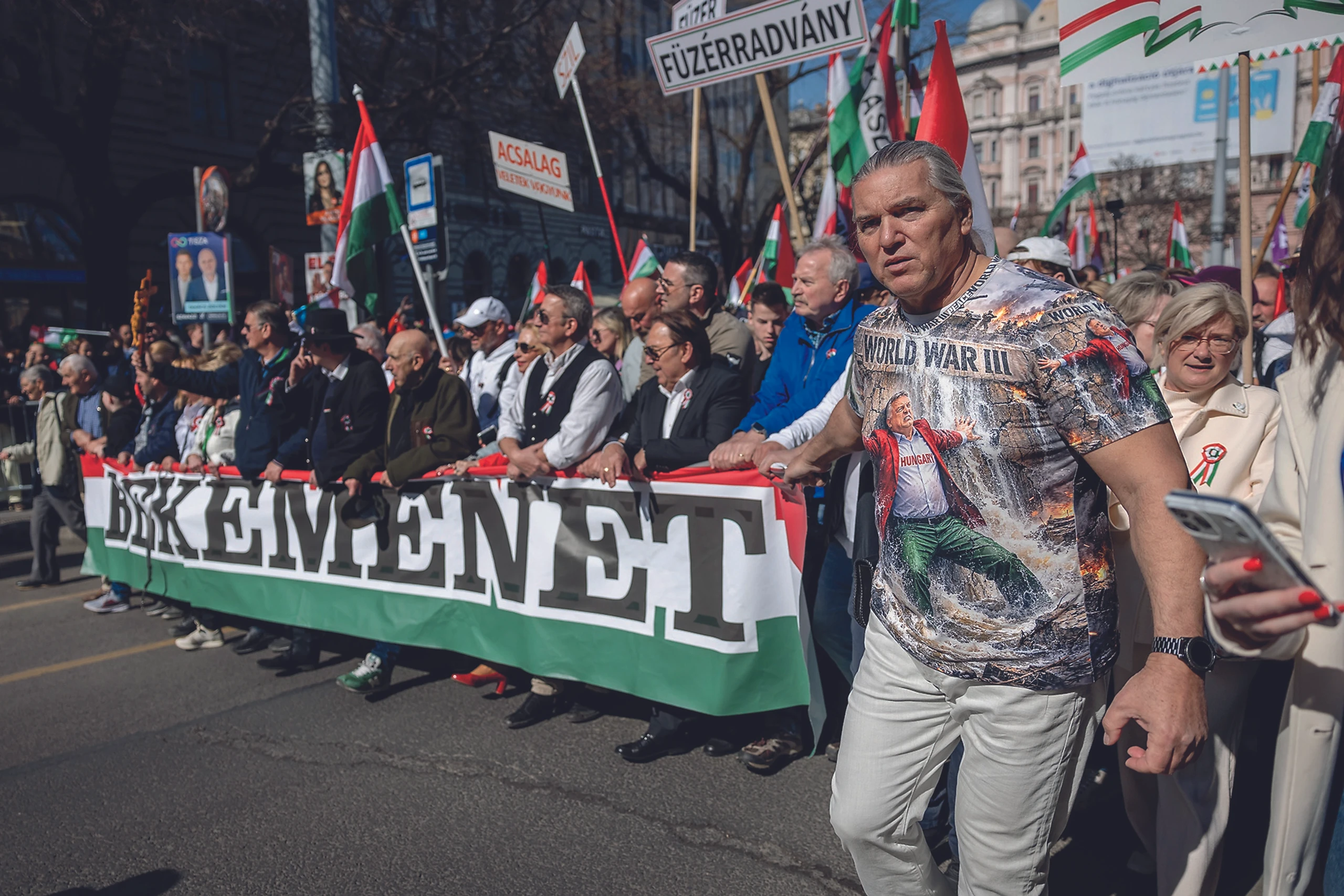 Wahlkampf in Ungarn: Orbáns Zukunft auf der Kippe