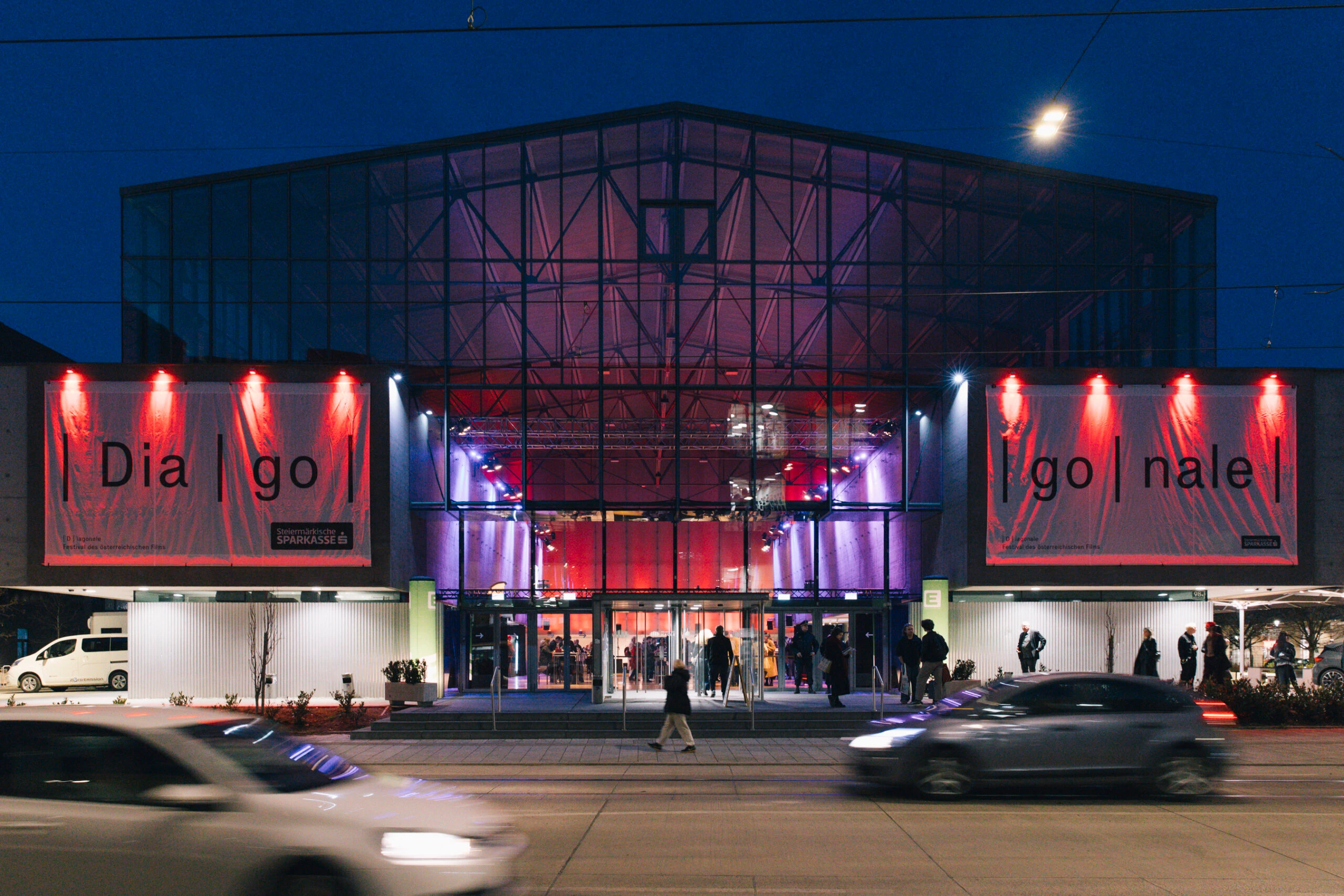 Diagonale 26 eröffnet: Räume ohne Likes und Disruption durch Banales