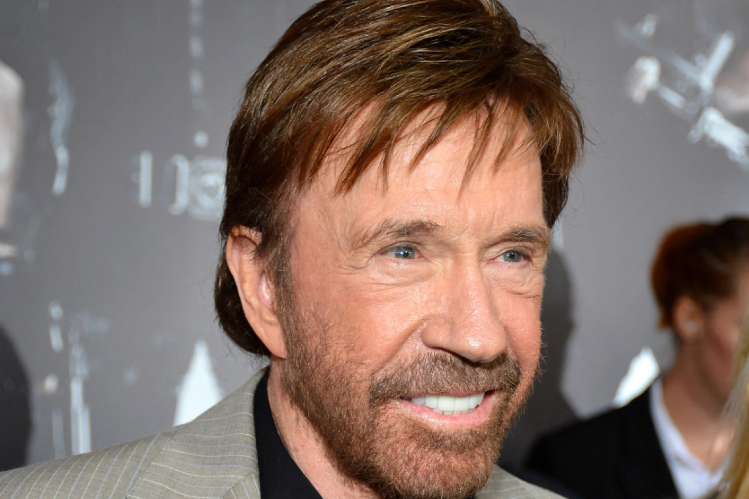 Chuck Norris bei einer Filmpremiere im Jahr 2012