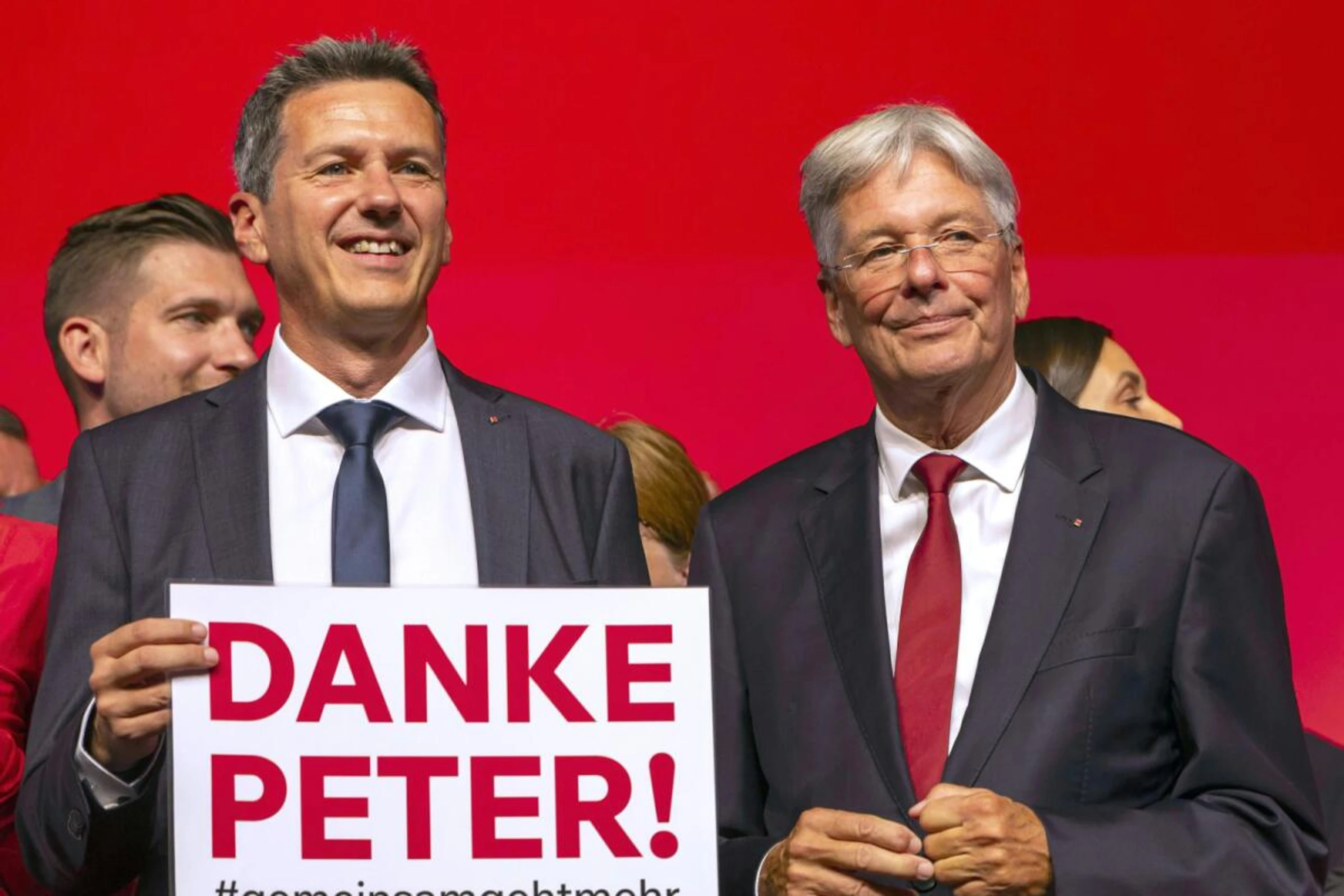 Kaiser (re.) übergibt nun auch den Landeshauptmannsessel an Fellner