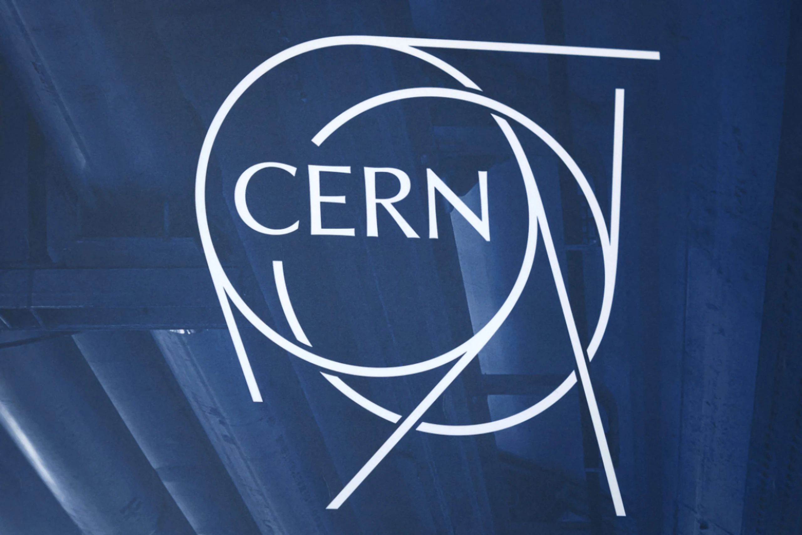 Am CERN-Gelände sollen 100 bis 1000 Antiprotonen auf Reisen gehen