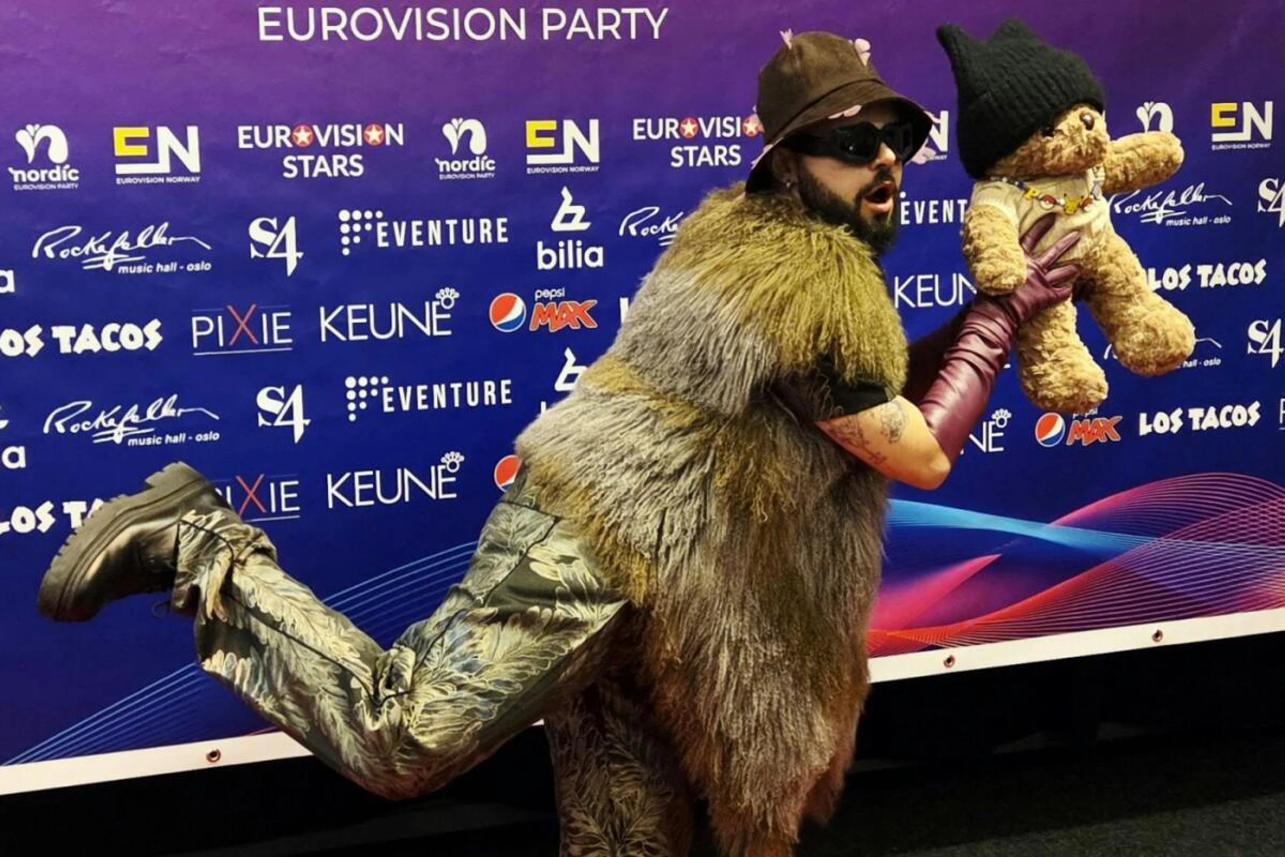 Akylas (links) wirft sich ins Zeug für einen ESC-Sieg