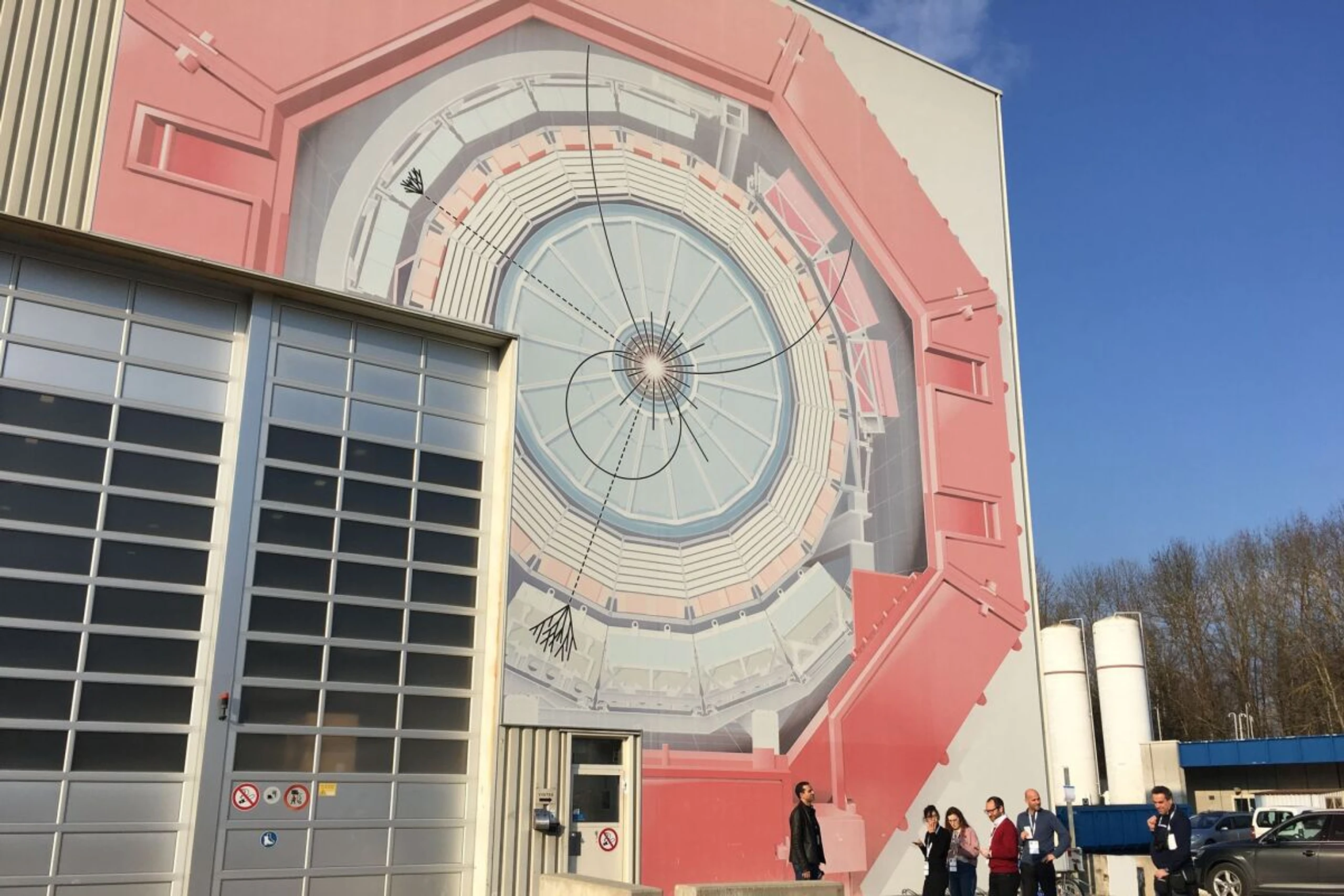 ++ ARCHIVBILD ++ Antimaterie am CERN transportiert