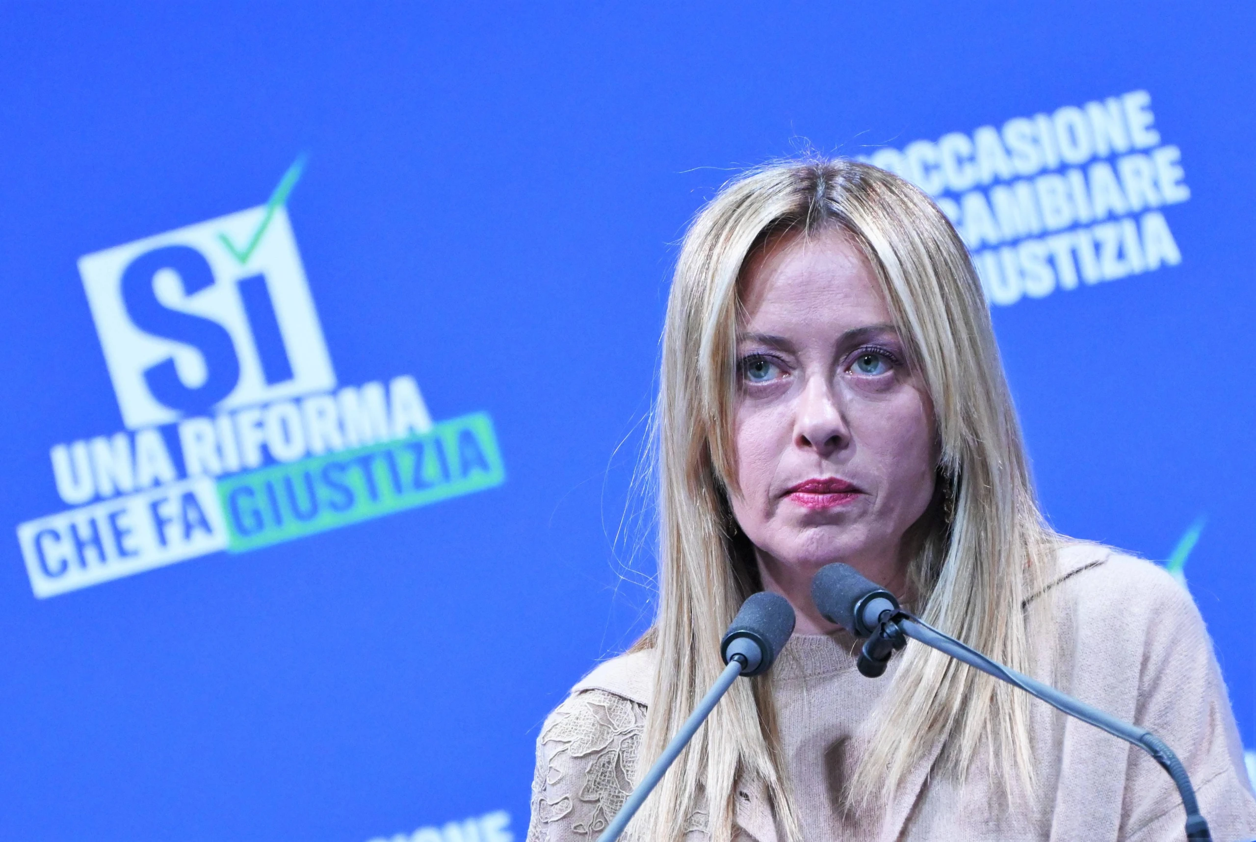 Italien sagt „No“: Melonis Image der Unbesiegbarkeit ist angekratzt