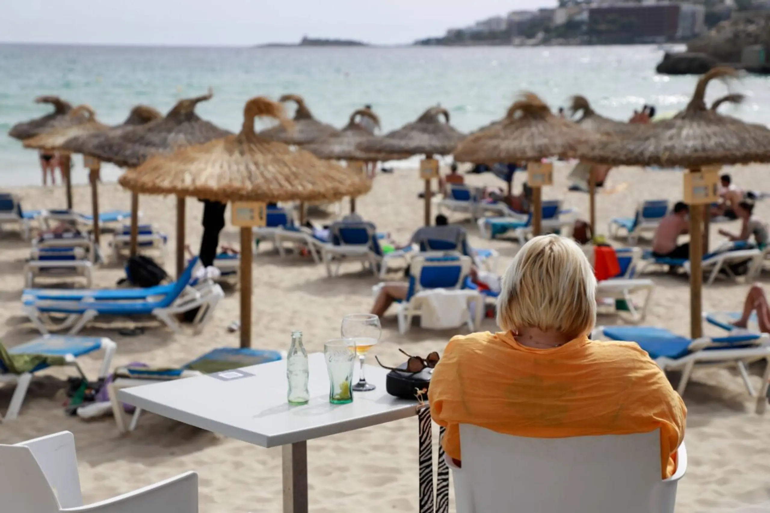 Mit mehreren Karten und etwas Bargeld sind Urlauber flexibel