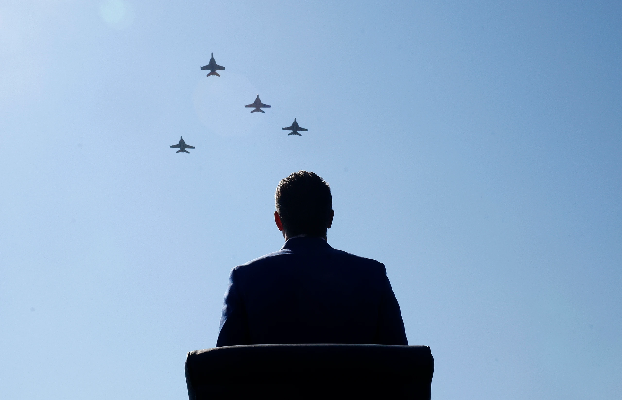 © Kevin Dietsch, Getty Images Blurred image background