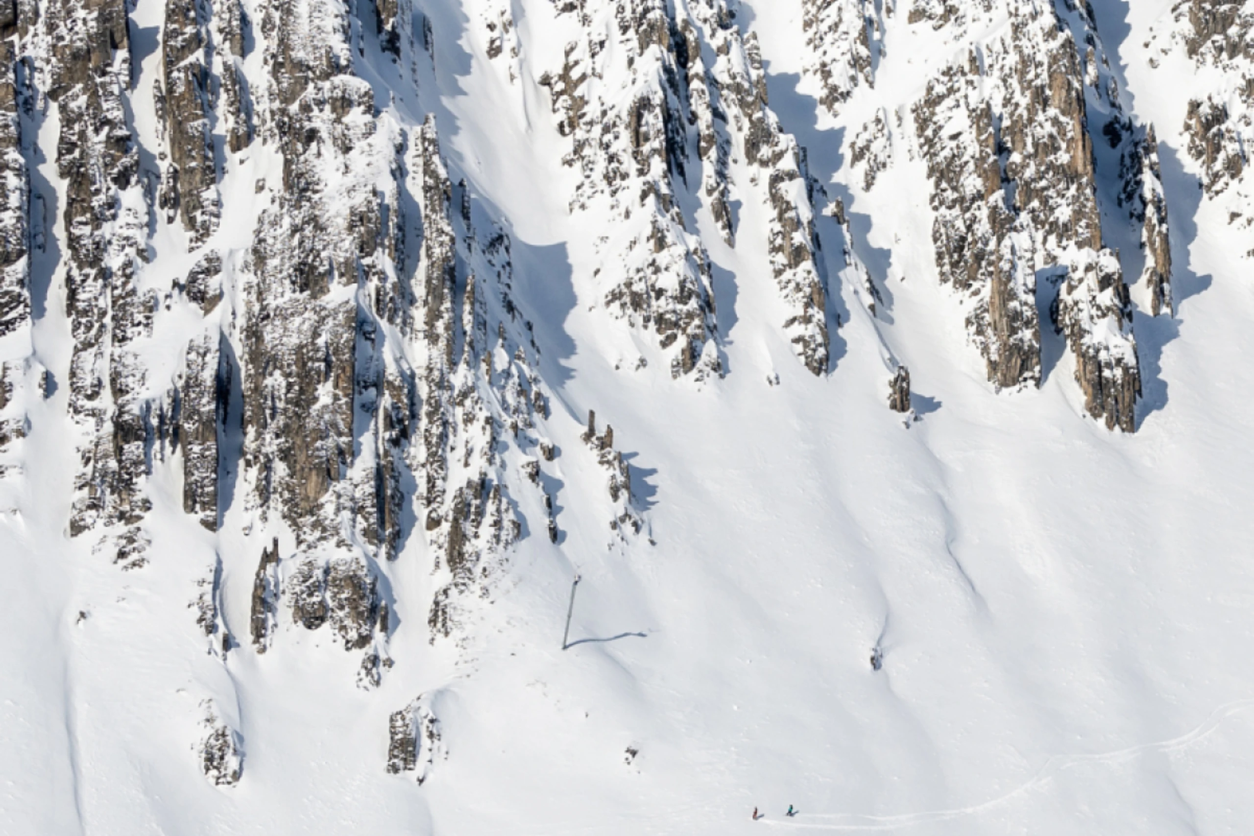 Die Lawinengefahr ist in weiten Teilen Tirols sehr hoch