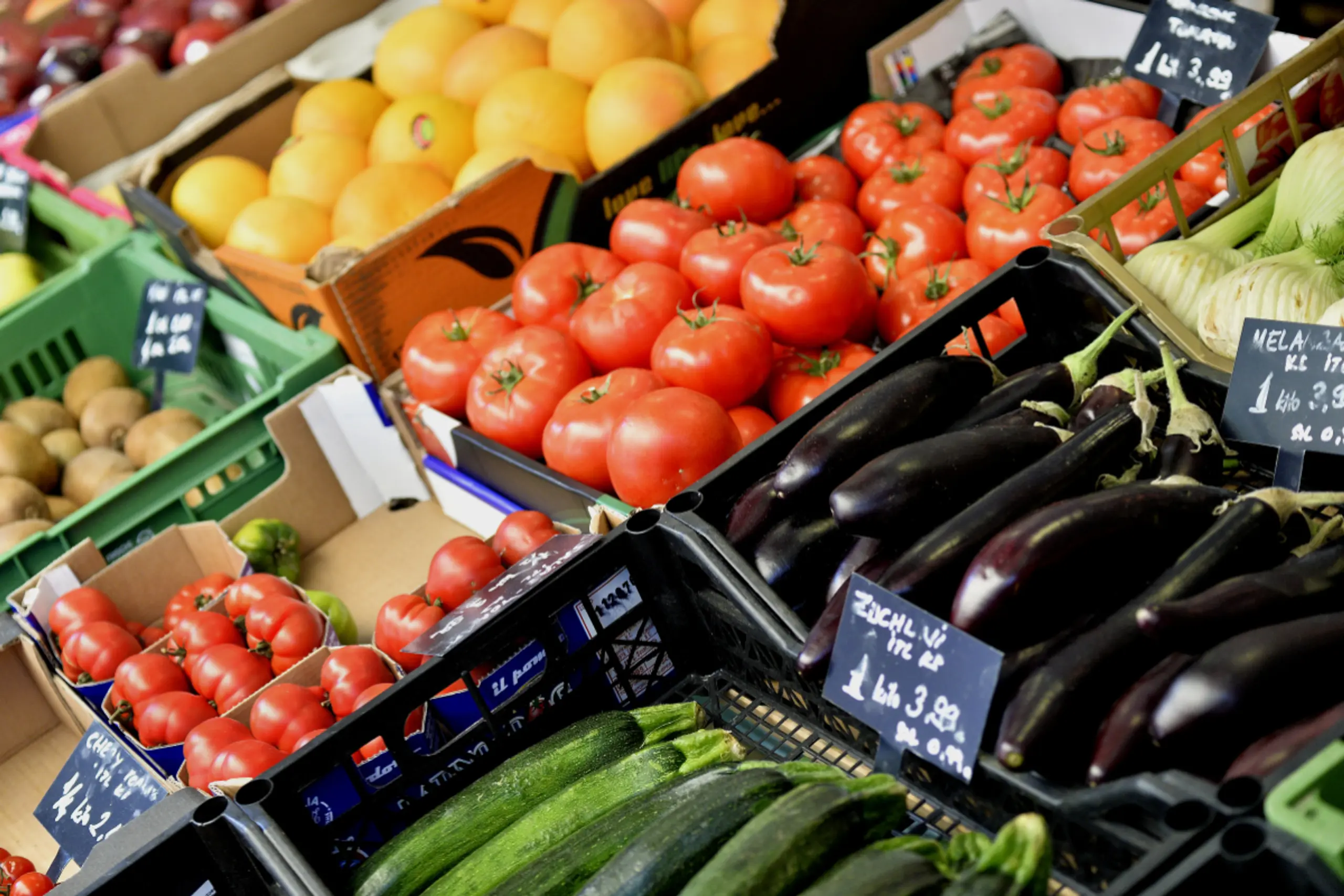 Unbedenklich sind Experten zufolge etwa Gemüse und frisches Obst