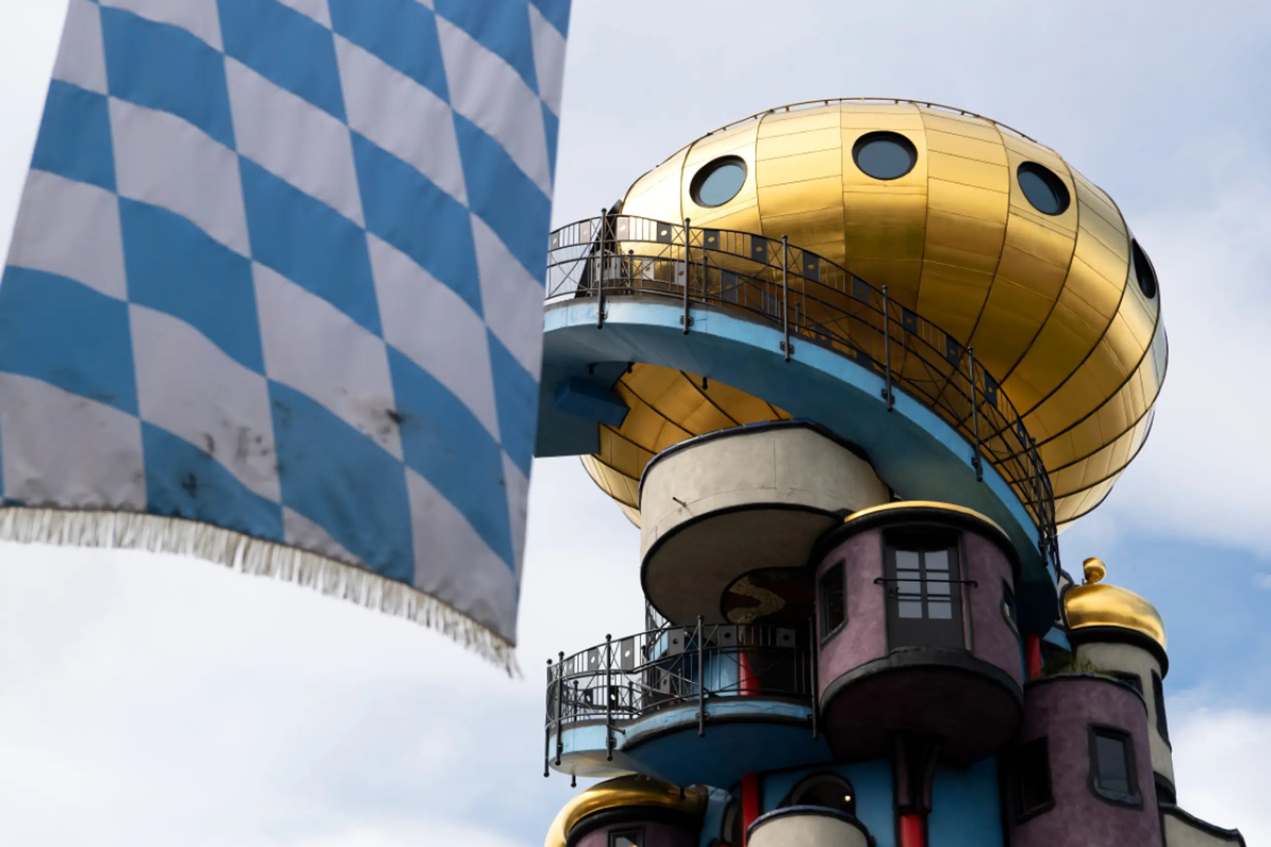 Hundertwasser hat auch in Bayern seine Spuren hinterlassen