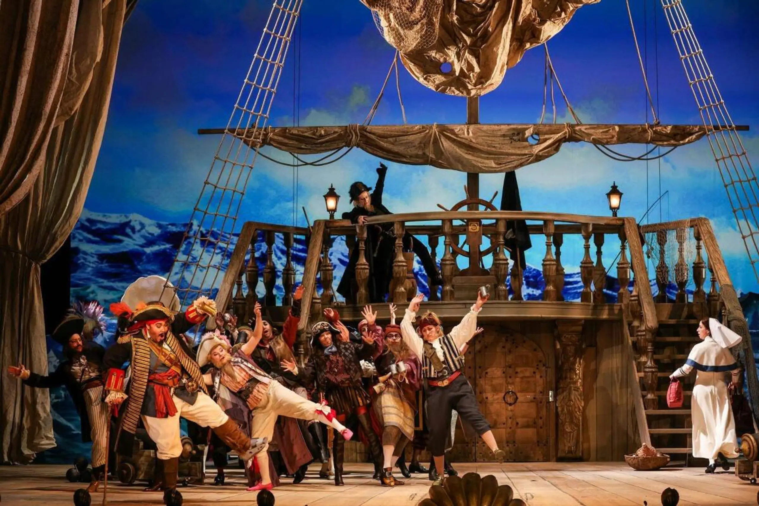 "Die Piraten von Pezance": Schräger Humor an der Volksoper