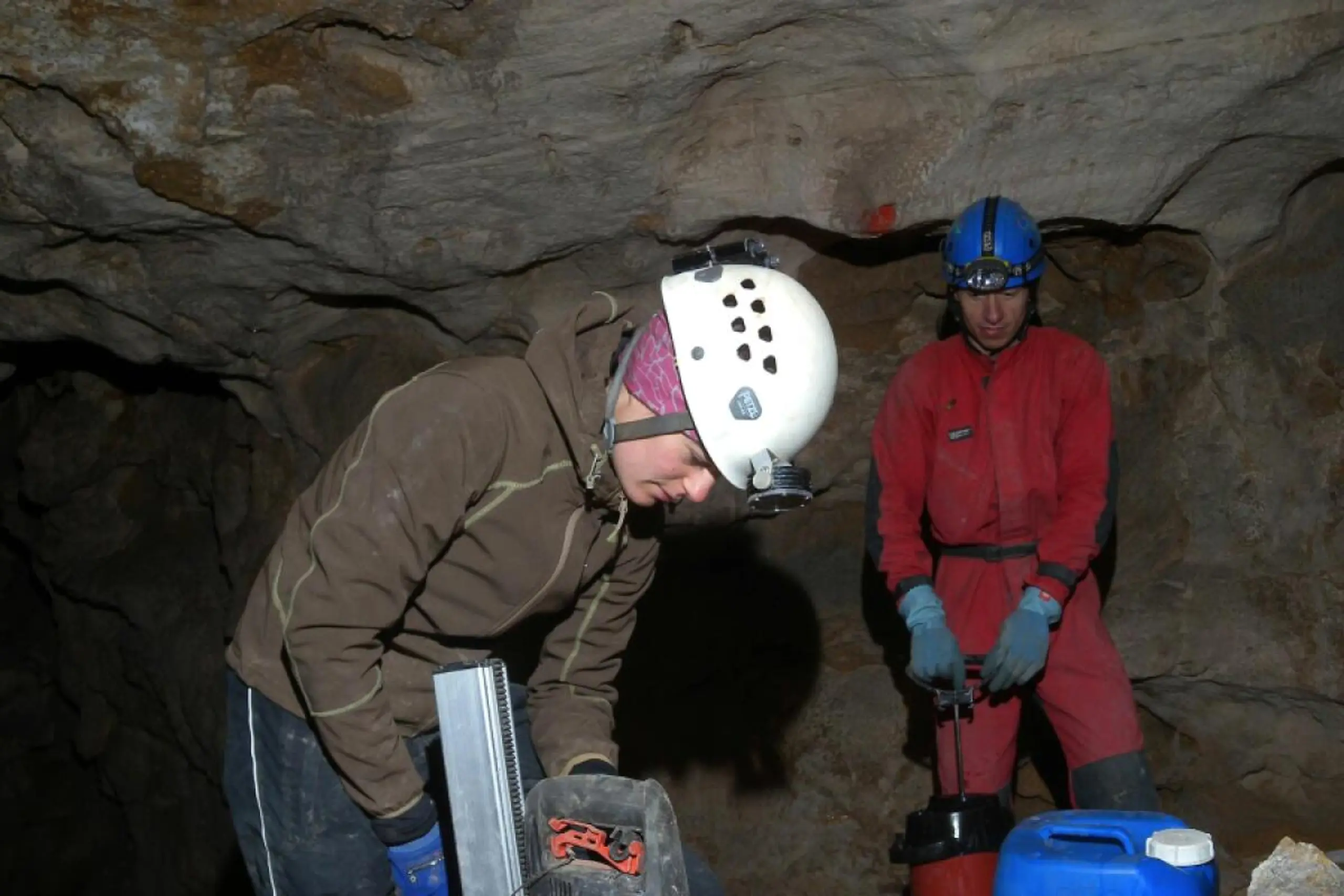 Forscher entnahmen Bohrkerne aus den über Millionen Jahre gewachsenen Ablagerungen