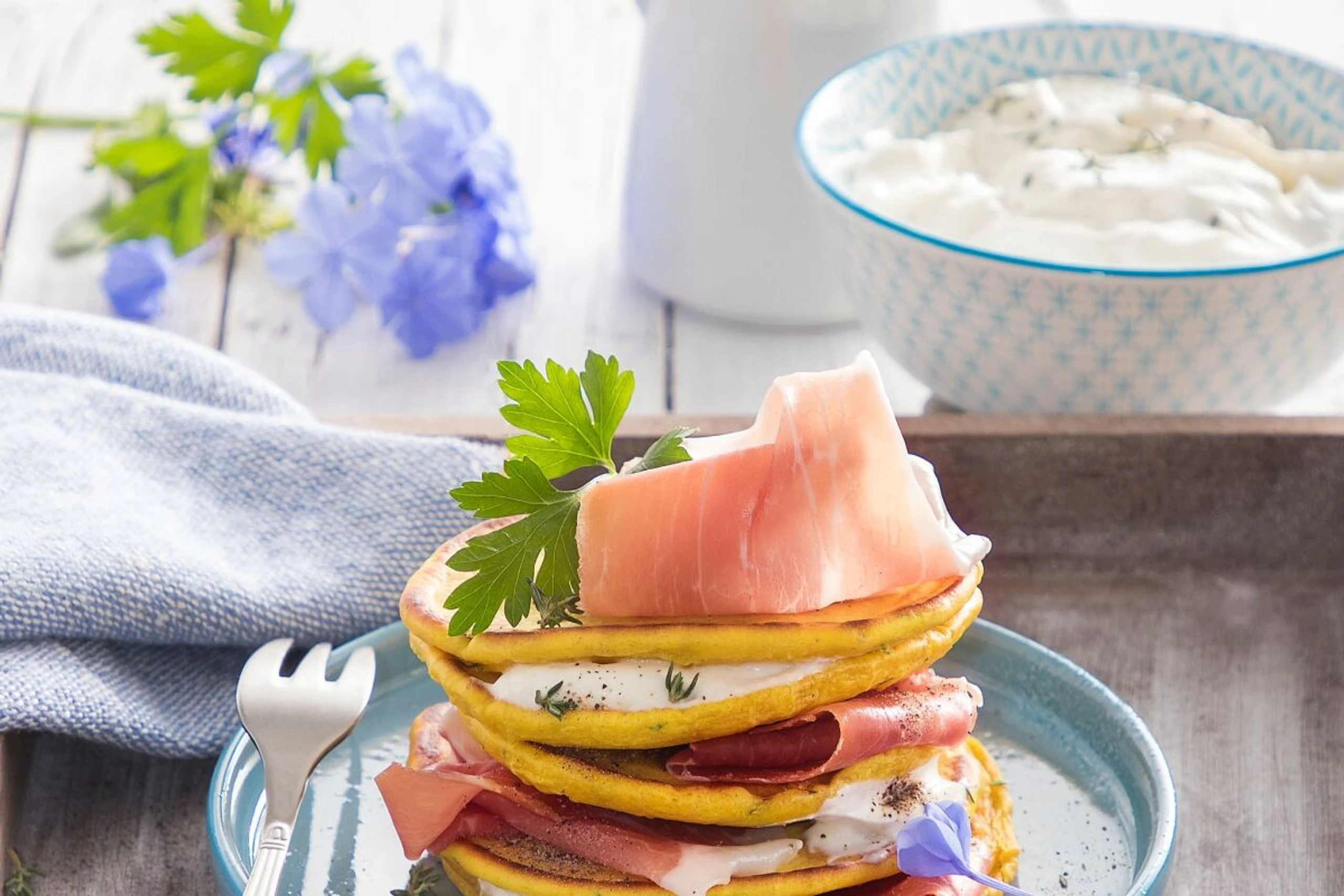 Parmaschinken lässt sich gut mit Palatschinken servieren