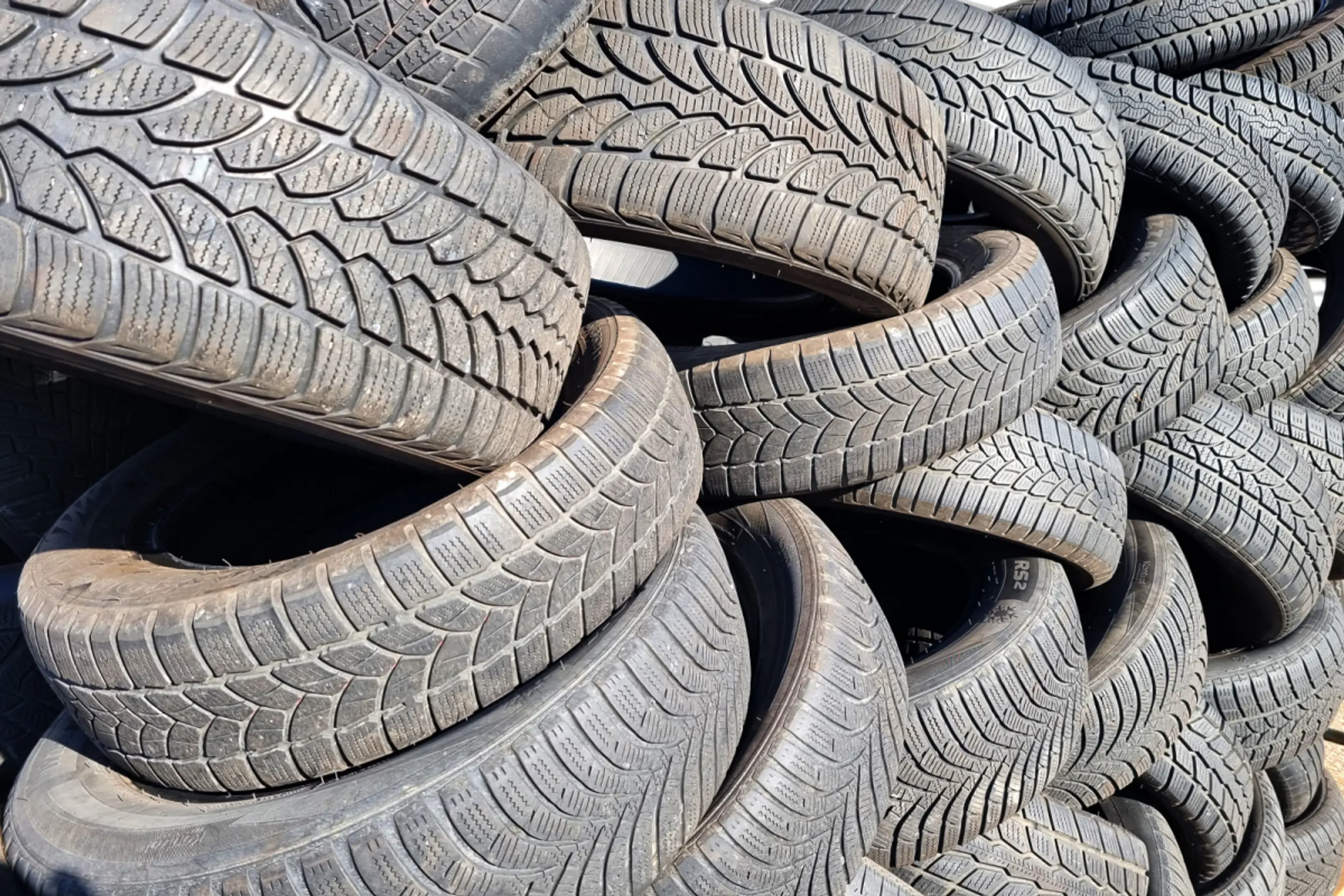 Hauptursache der Outdoor-Belastung durch Mikroplastik sind Autoreifen